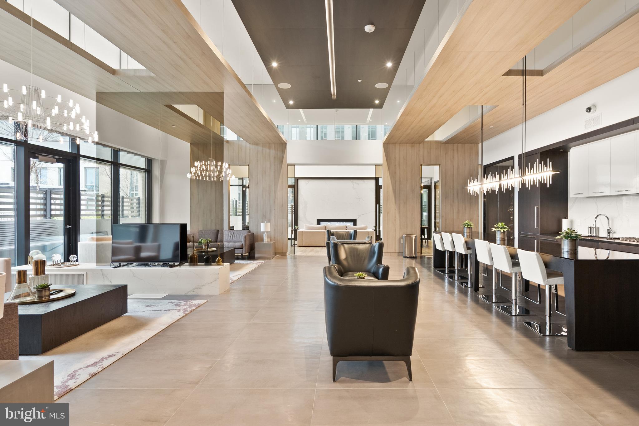 THE VERSE CONDO - Residential Lease