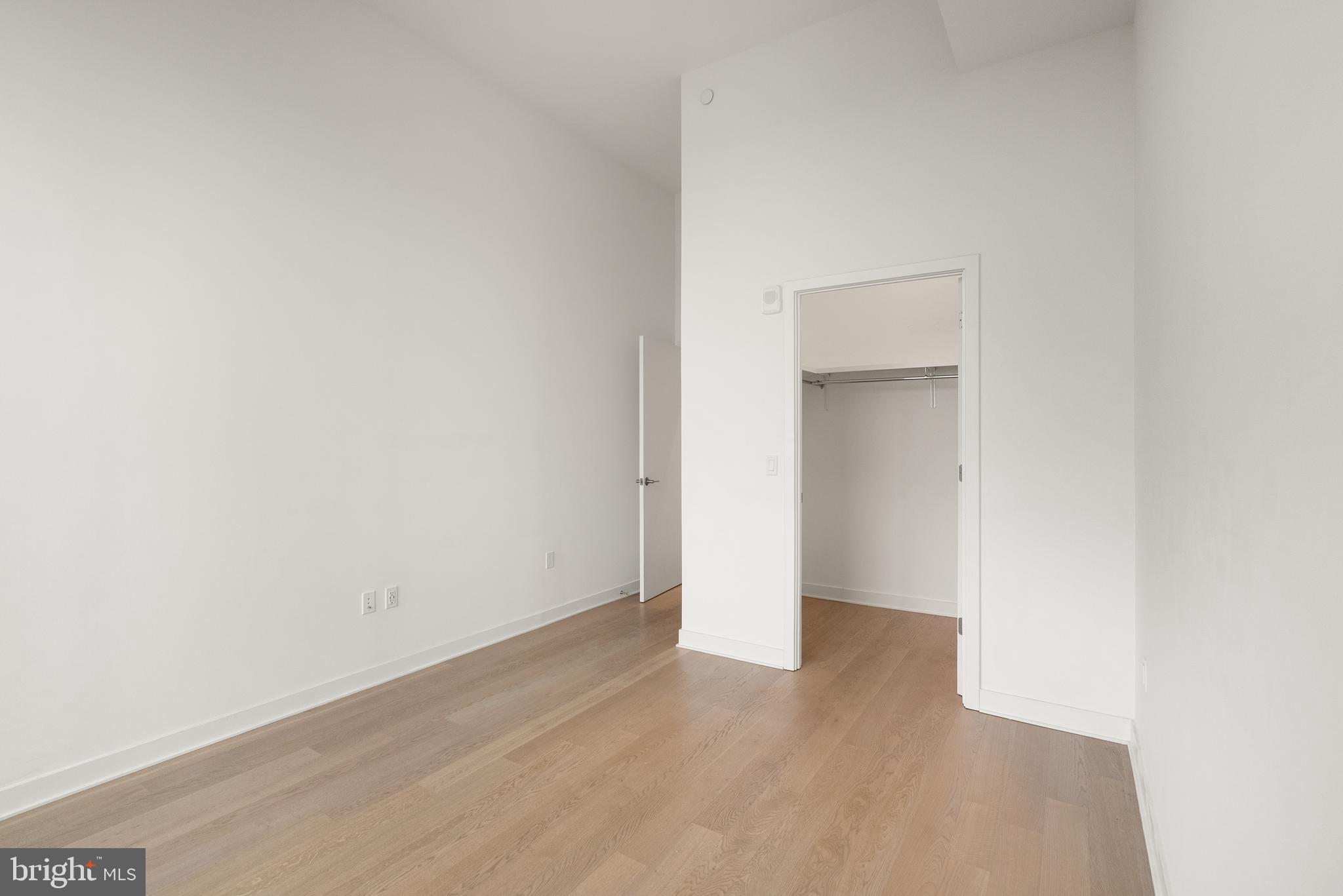 THE VERSE CONDO - Residential Lease