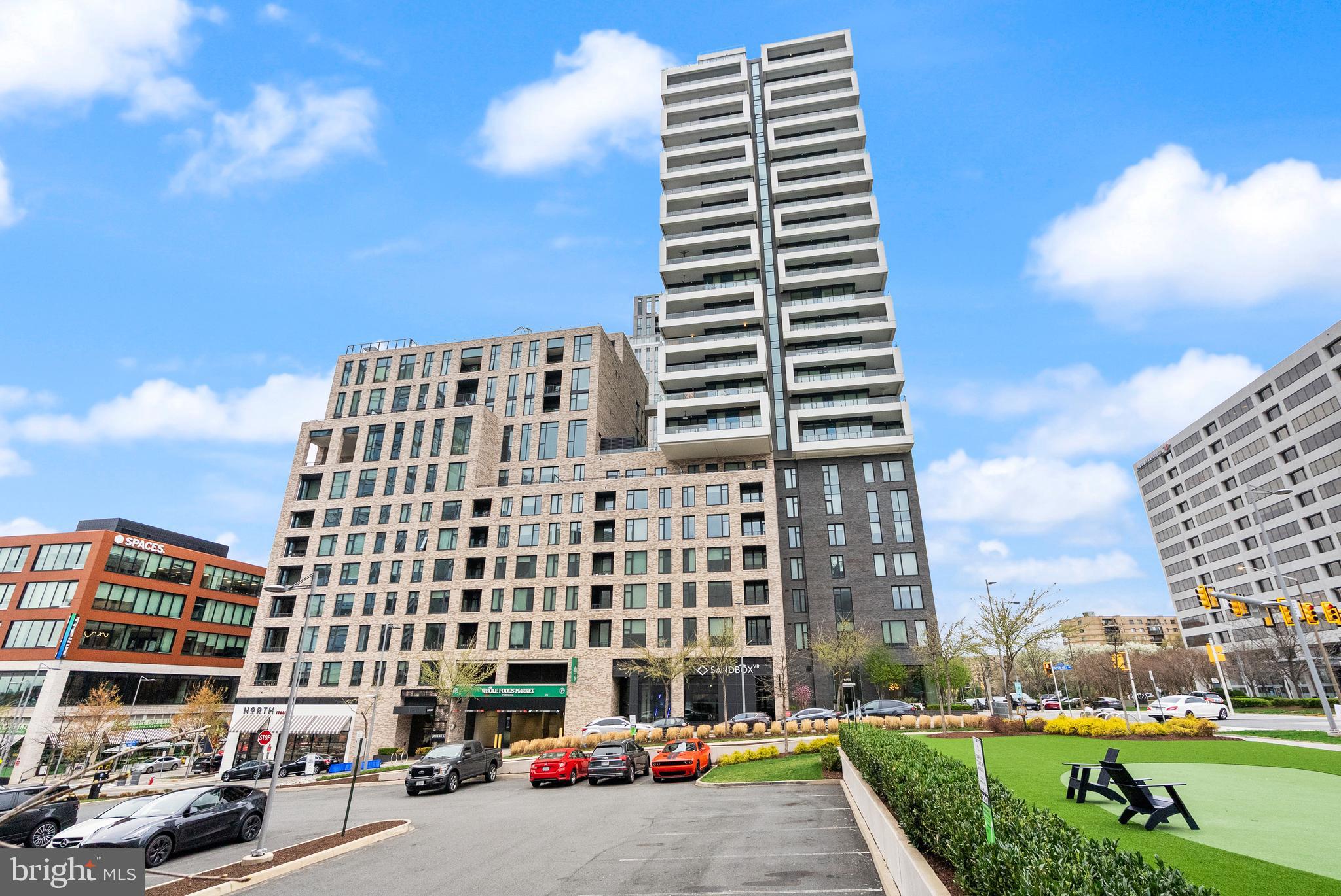 THE VERSE CONDO - Residential Lease