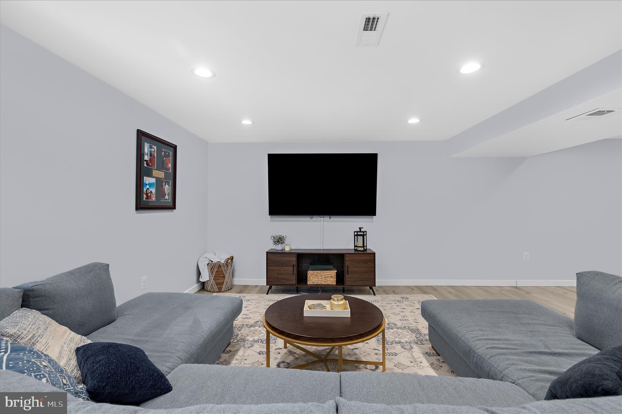 LANDHAVEN - Residential