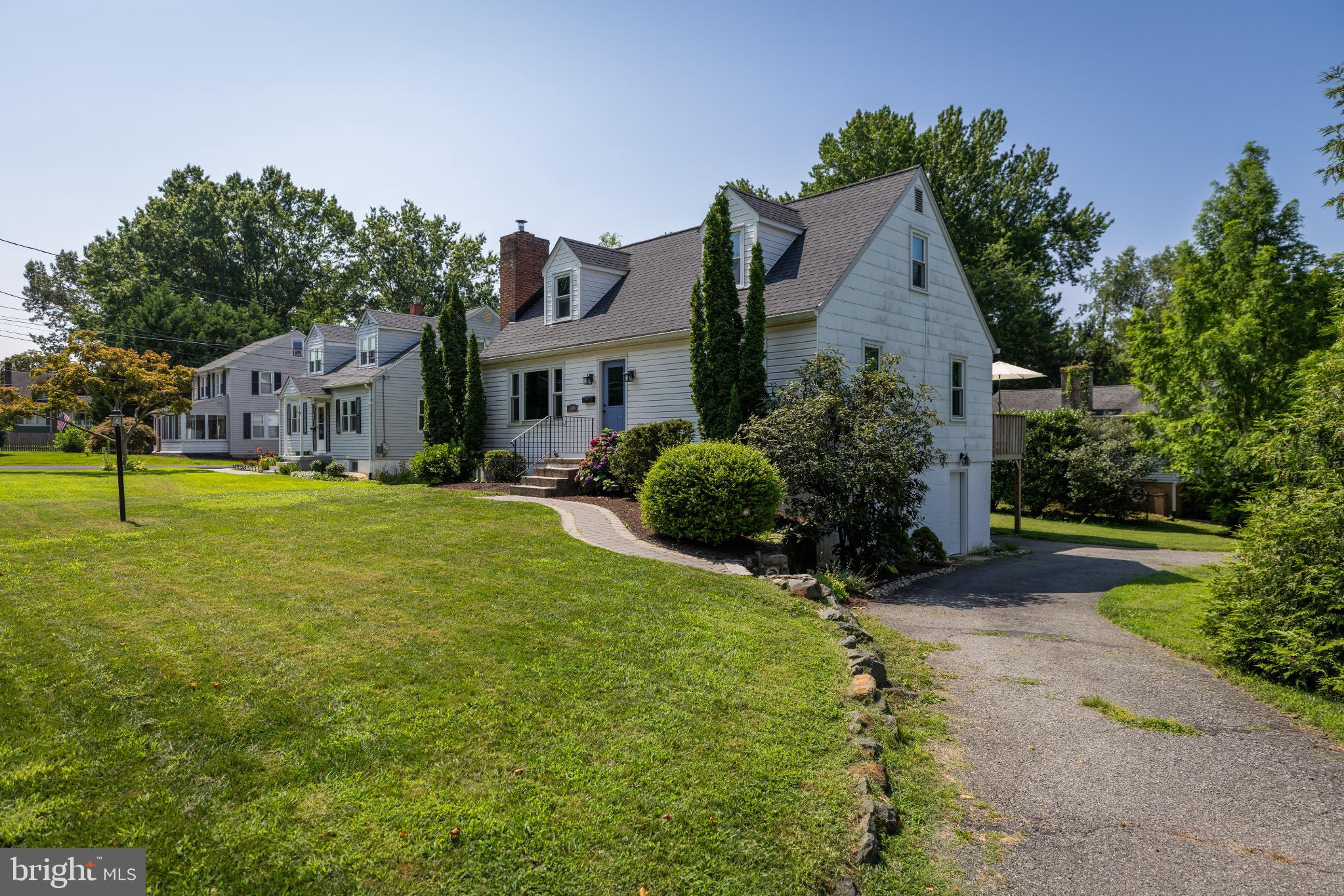 14 W CLEARVIEW AVENUE