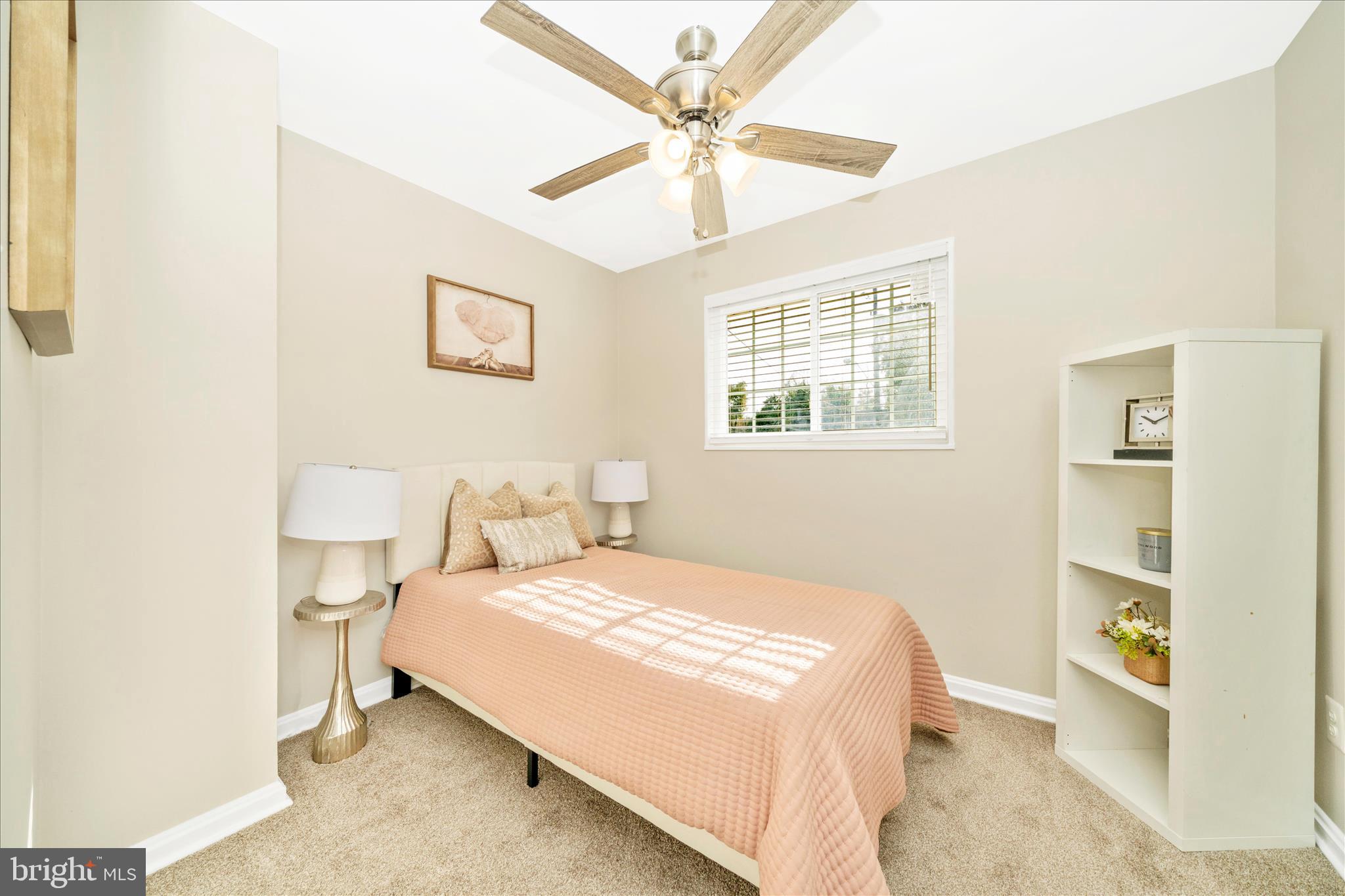 ROLLING RIDGE - Residential