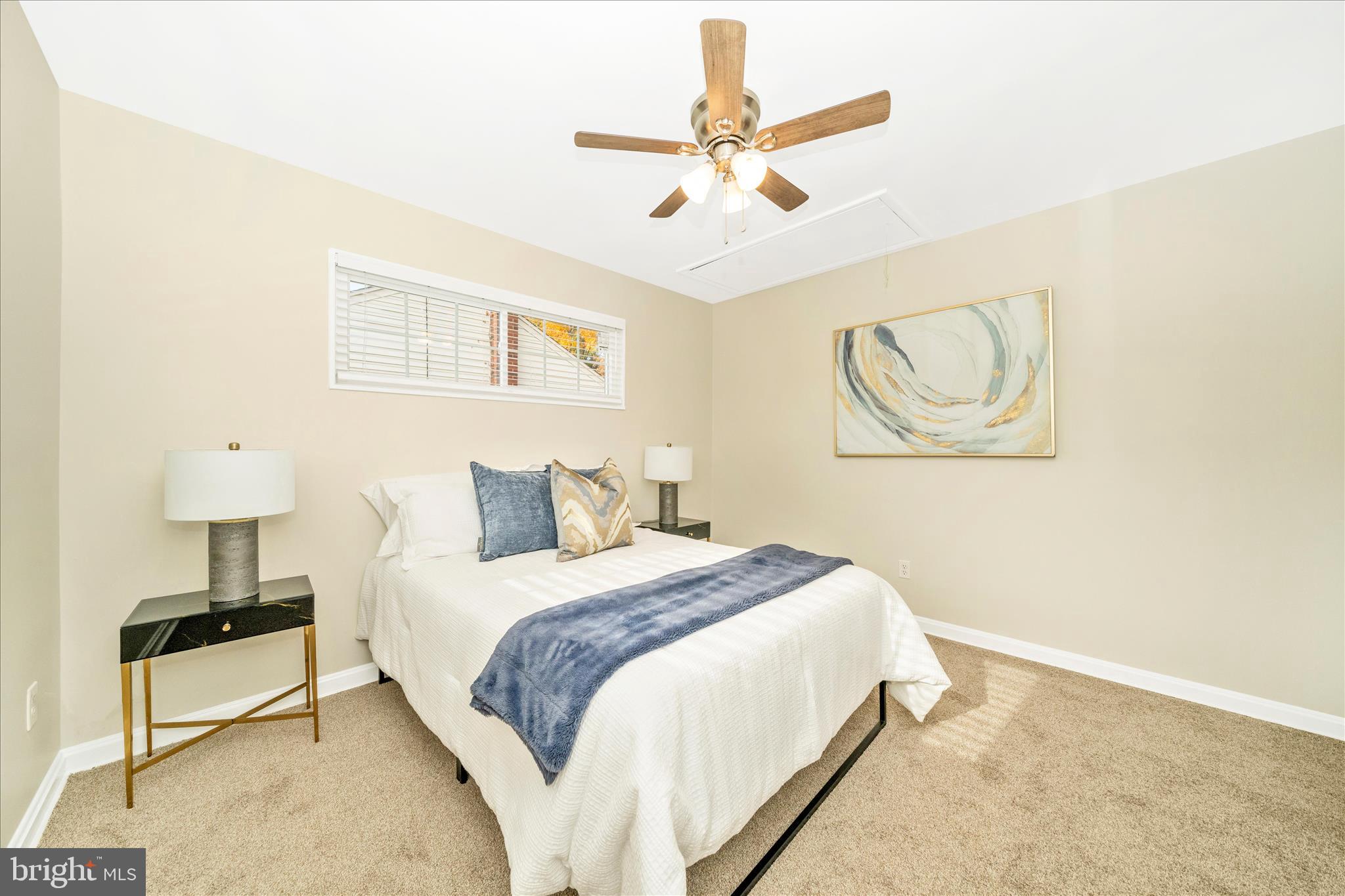 ROLLING RIDGE - Residential