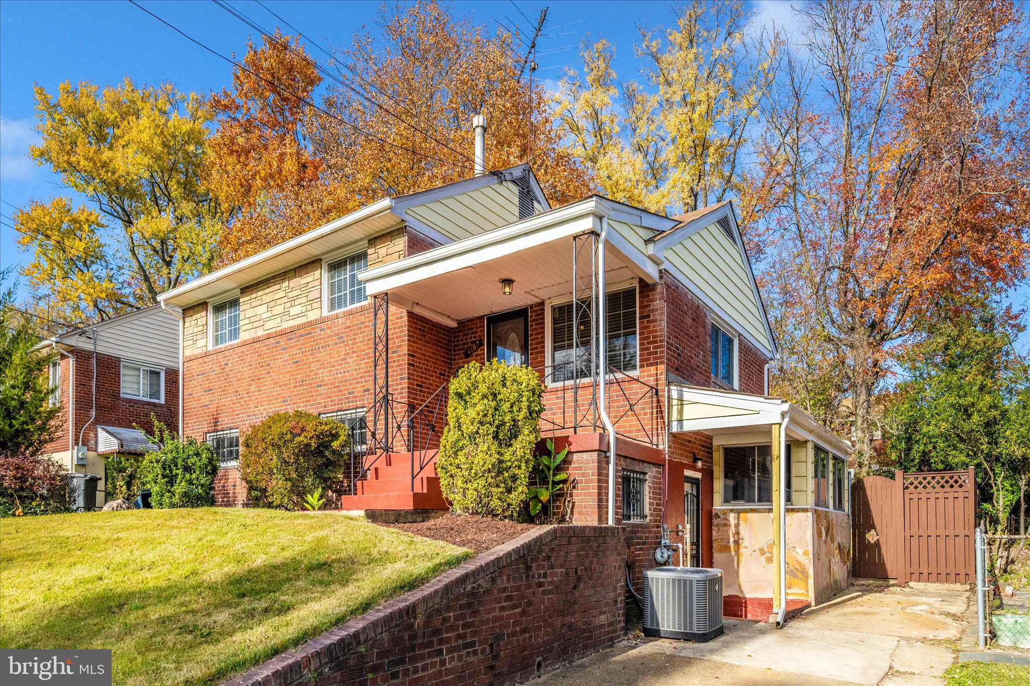 ROLLING RIDGE - Residential