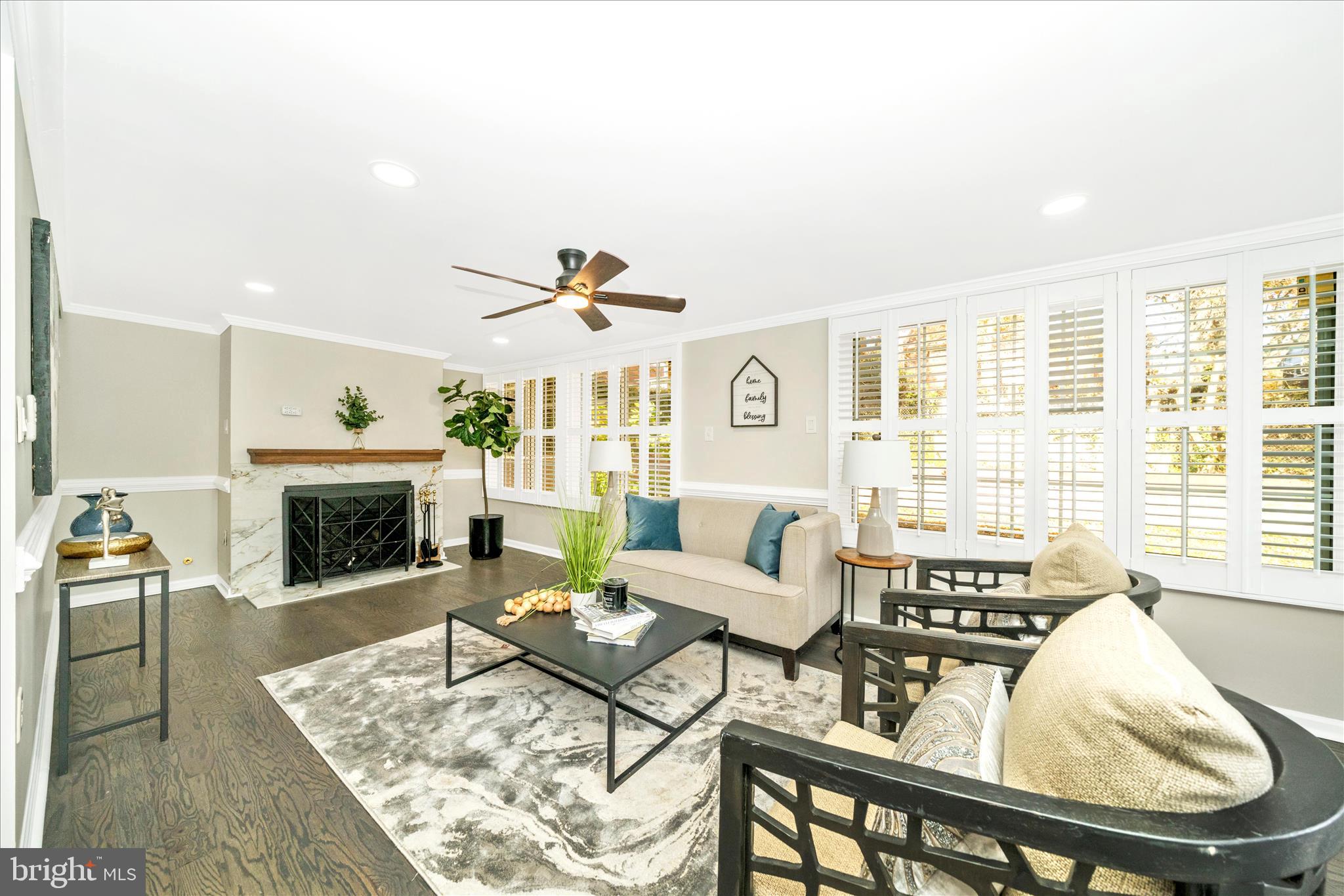 ROLLING RIDGE - Residential