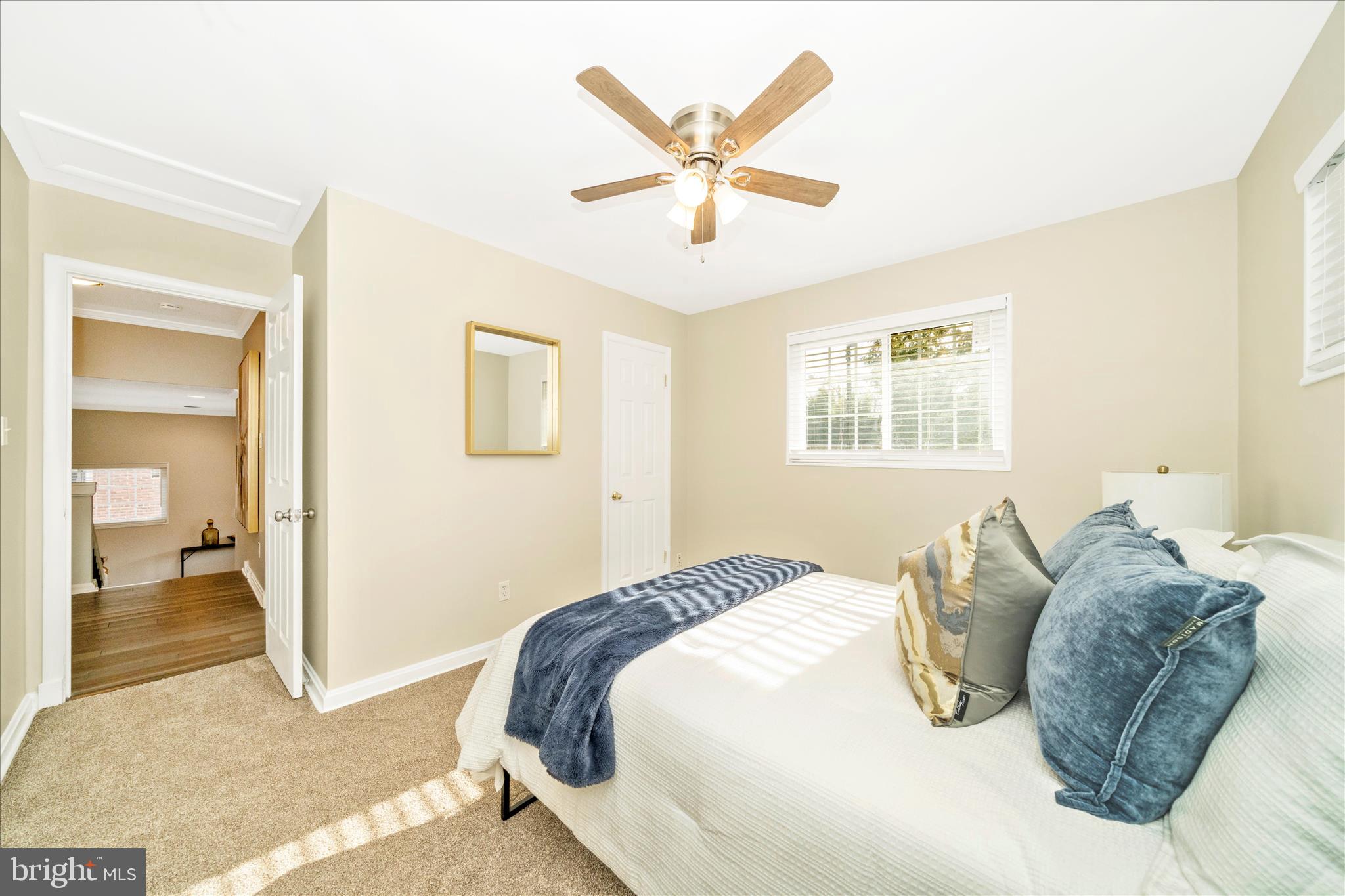 ROLLING RIDGE - Residential