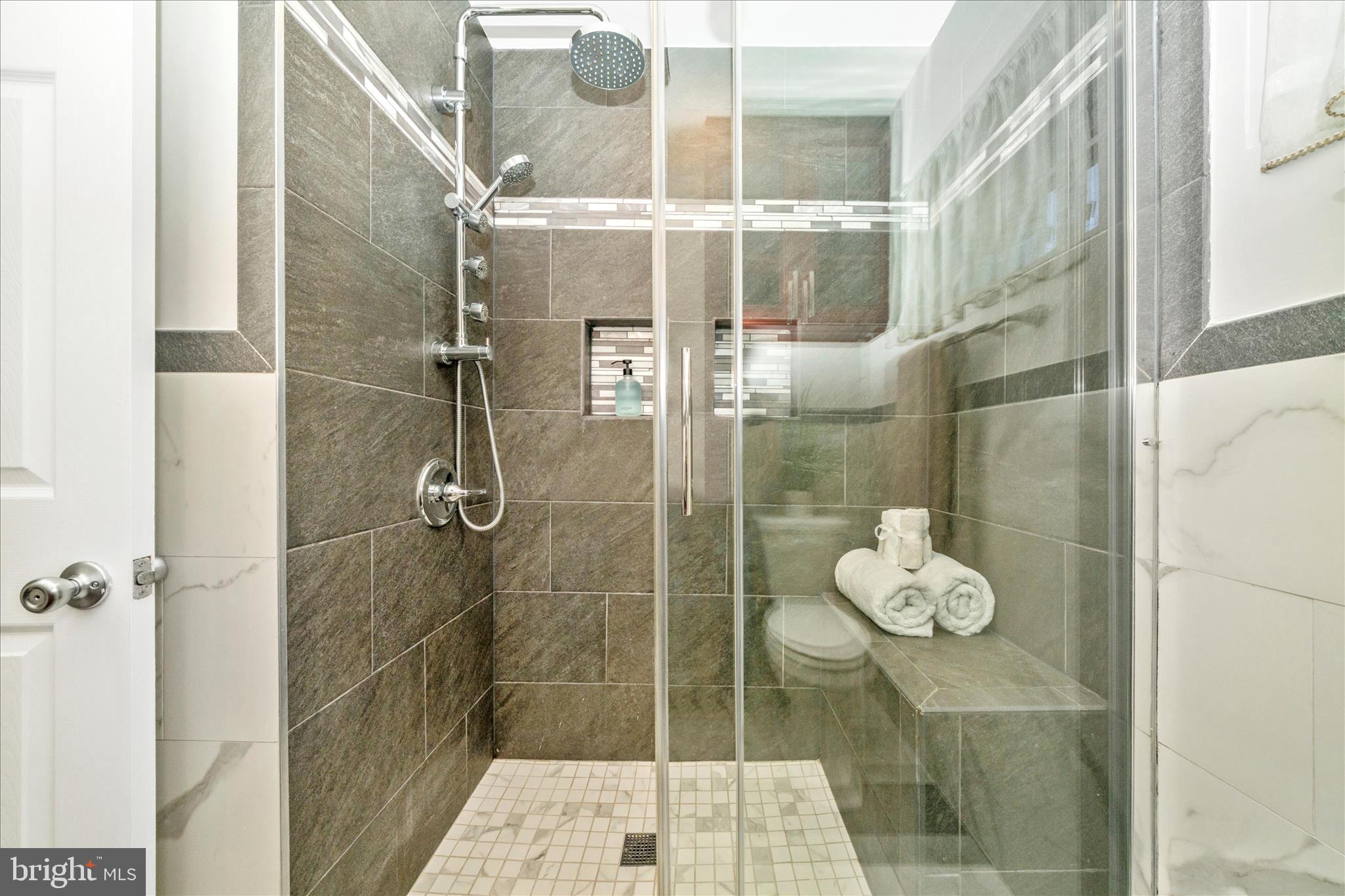 ROLLING RIDGE - Residential