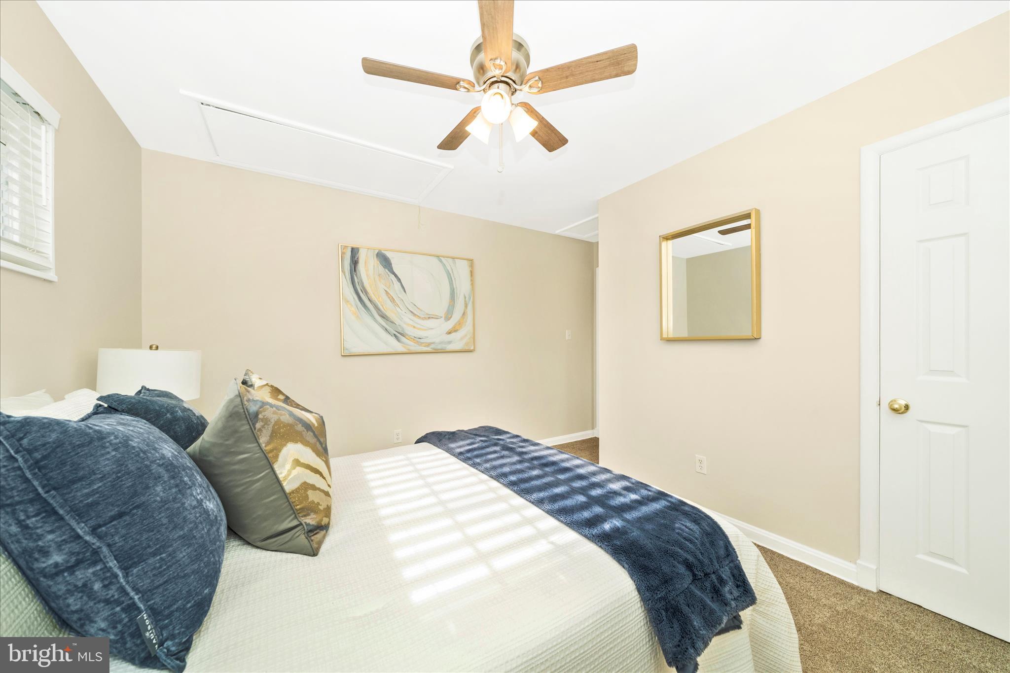 ROLLING RIDGE - Residential