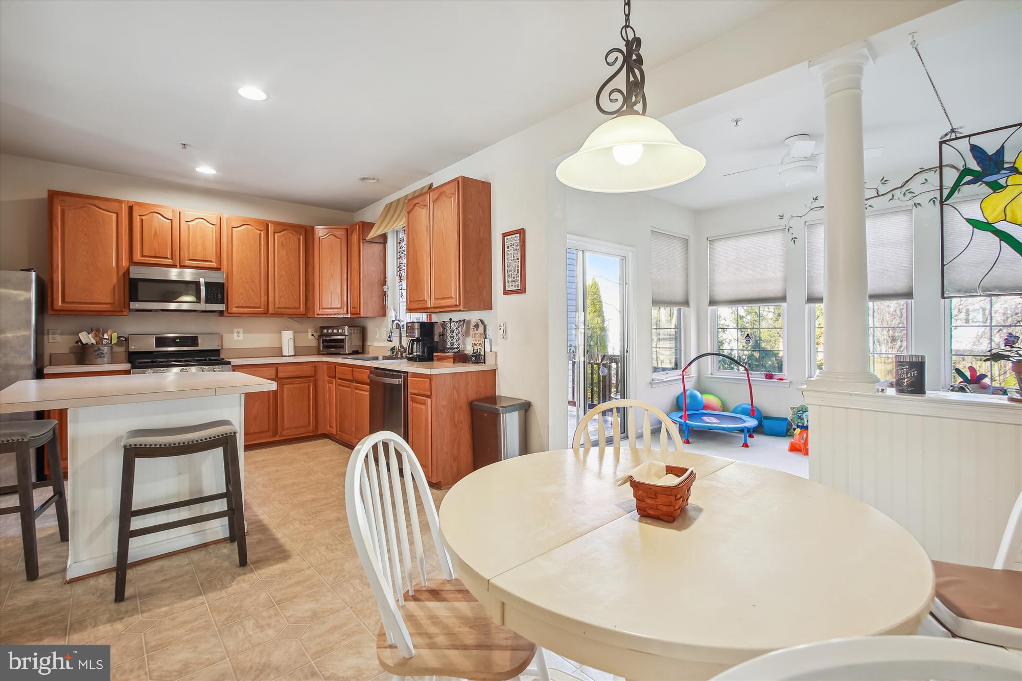 RIVER OAKS - Residential