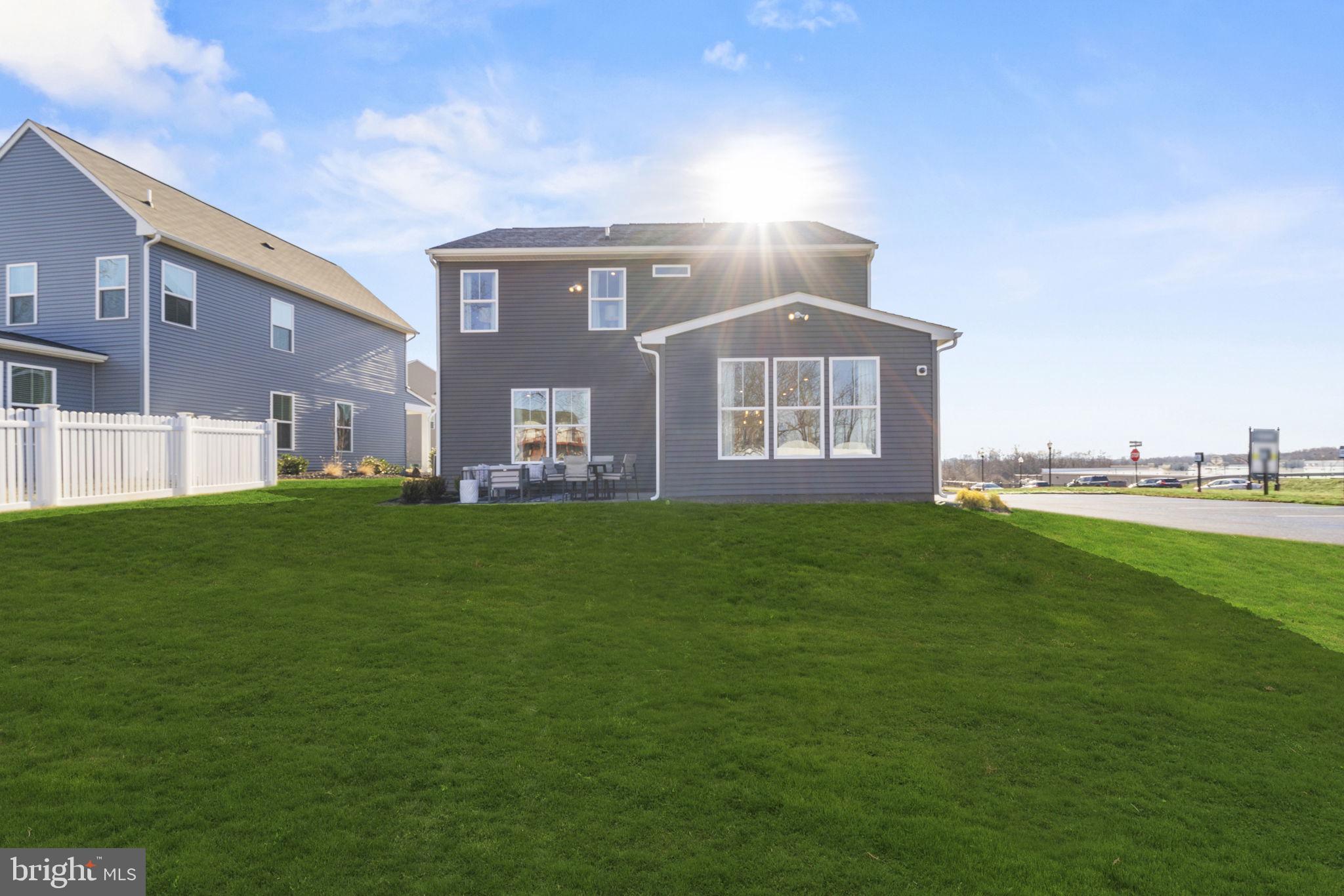 PRESIDENTS POINTE - Residential