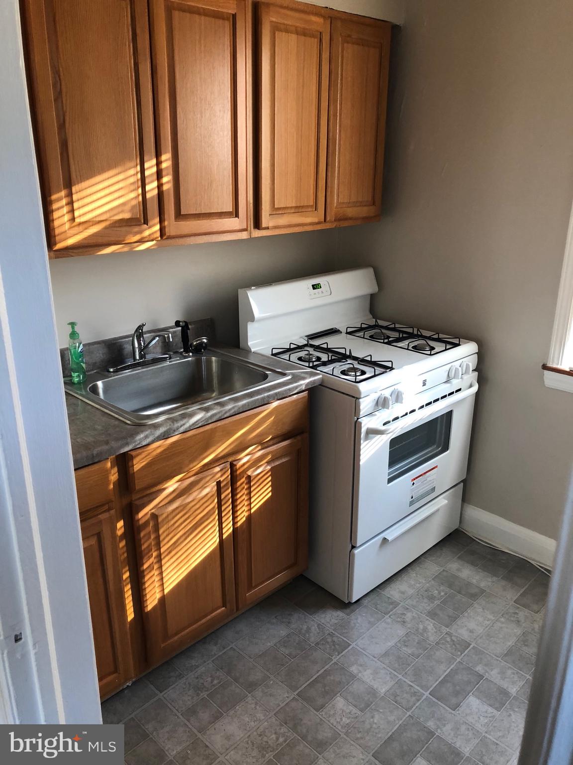 GLEN OAKS - Residential Income