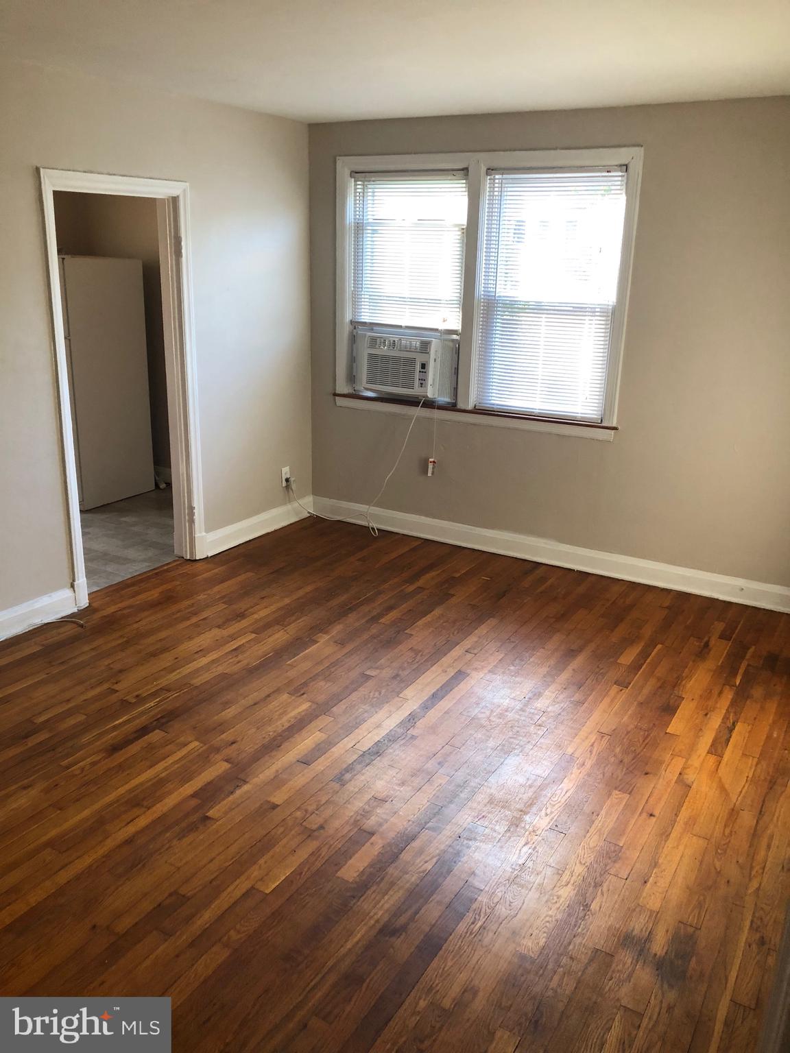 GLEN OAKS - Residential Income