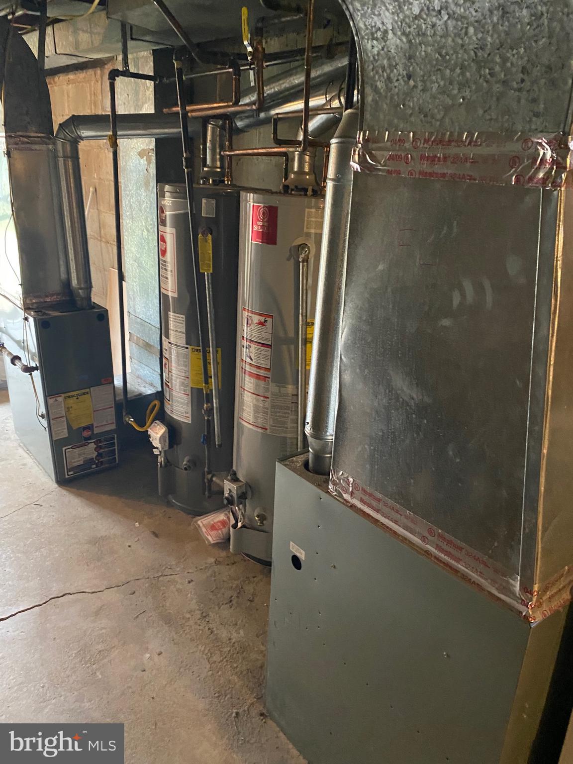 GLEN OAKS - Residential Income