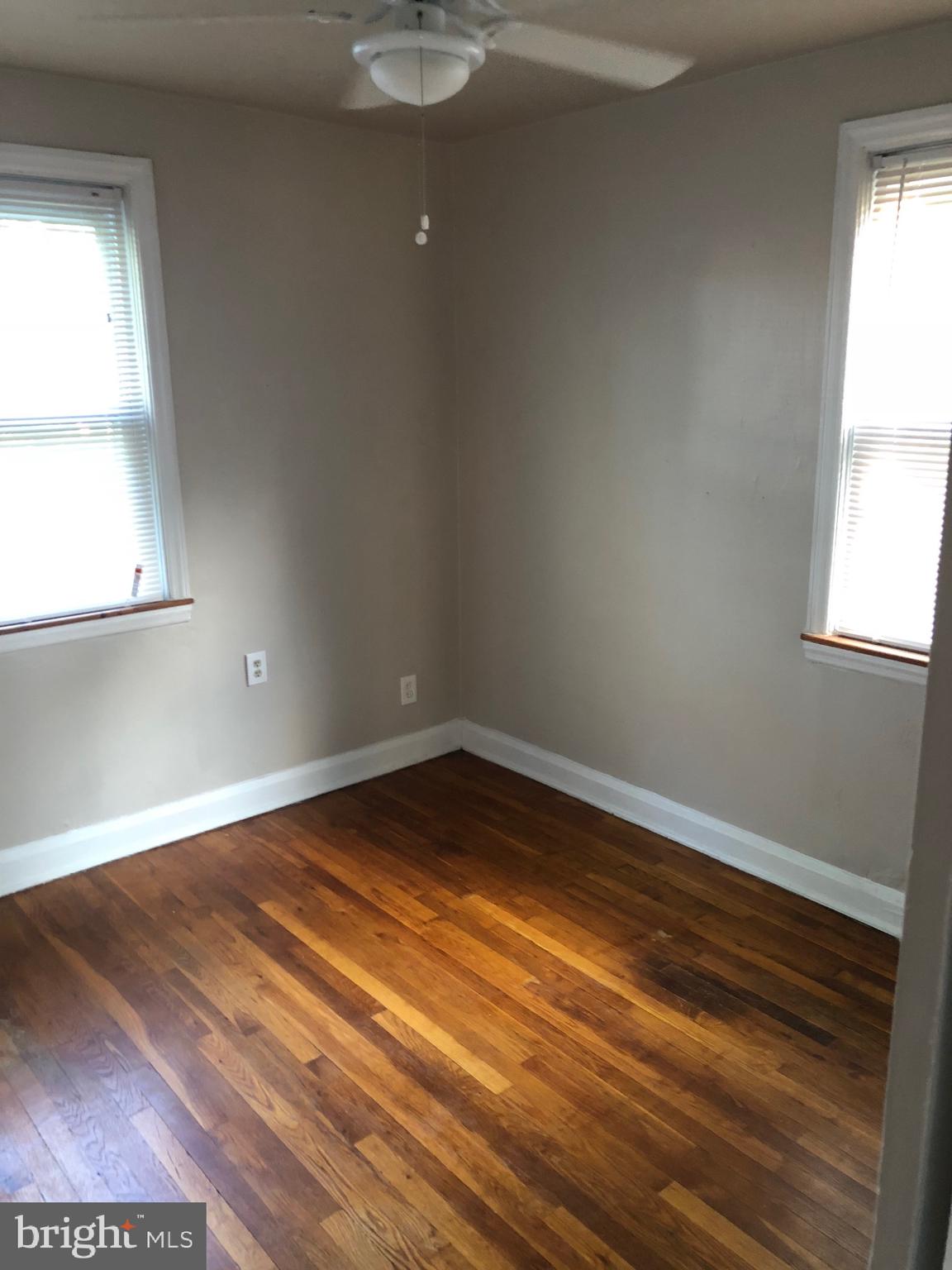 GLEN OAKS - Residential Income