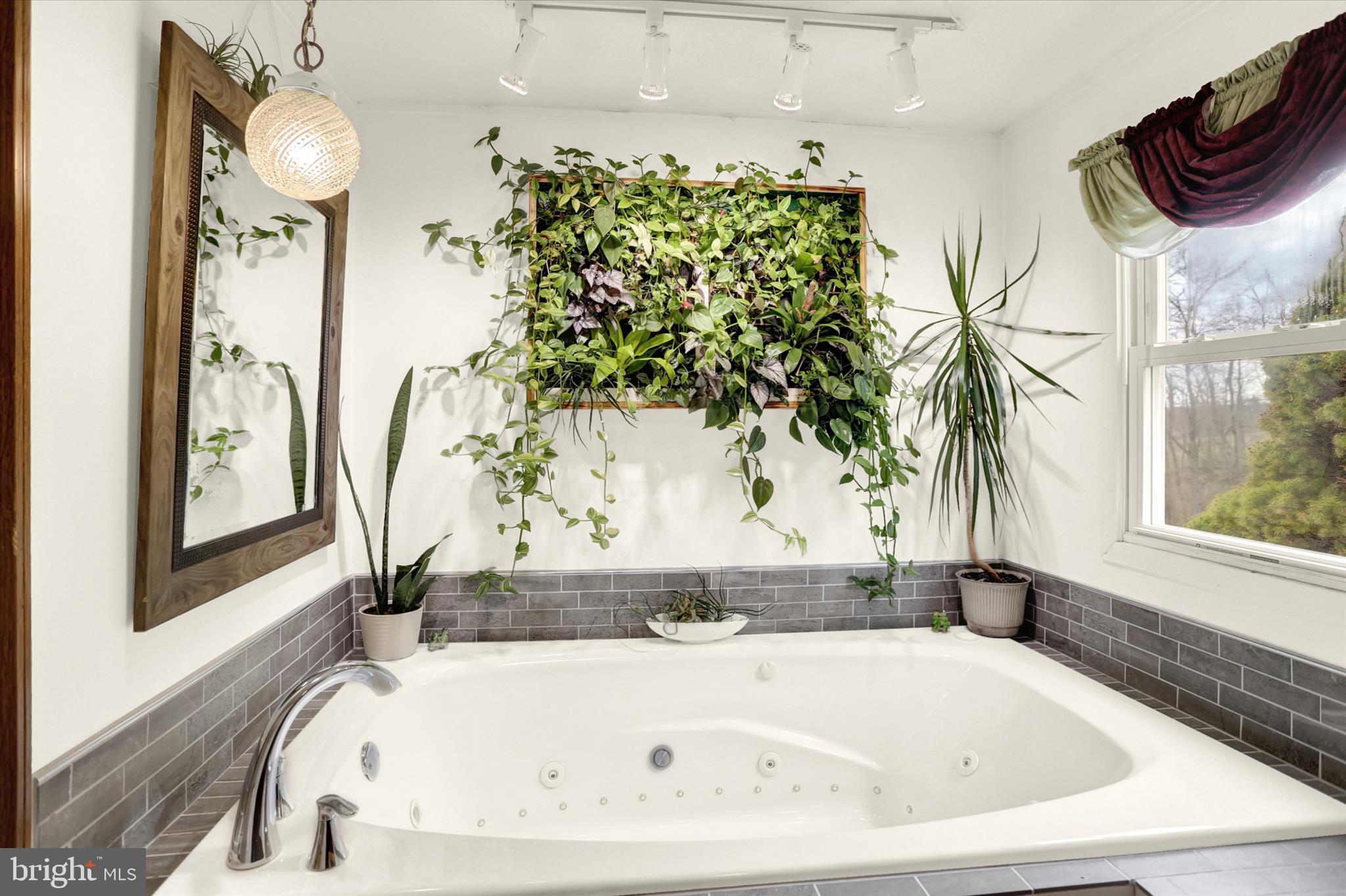 JUNIATA - Residential