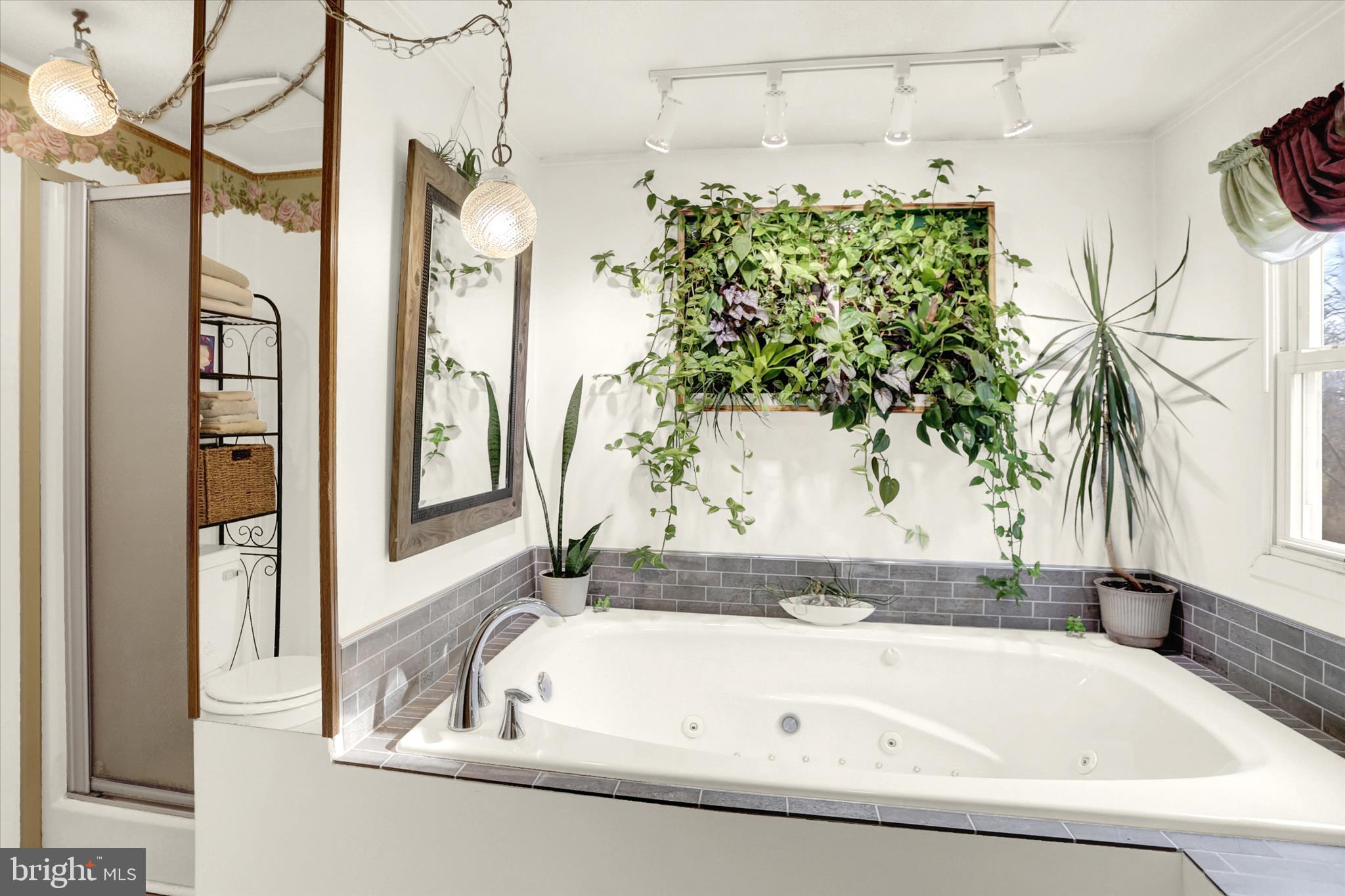 JUNIATA - Residential