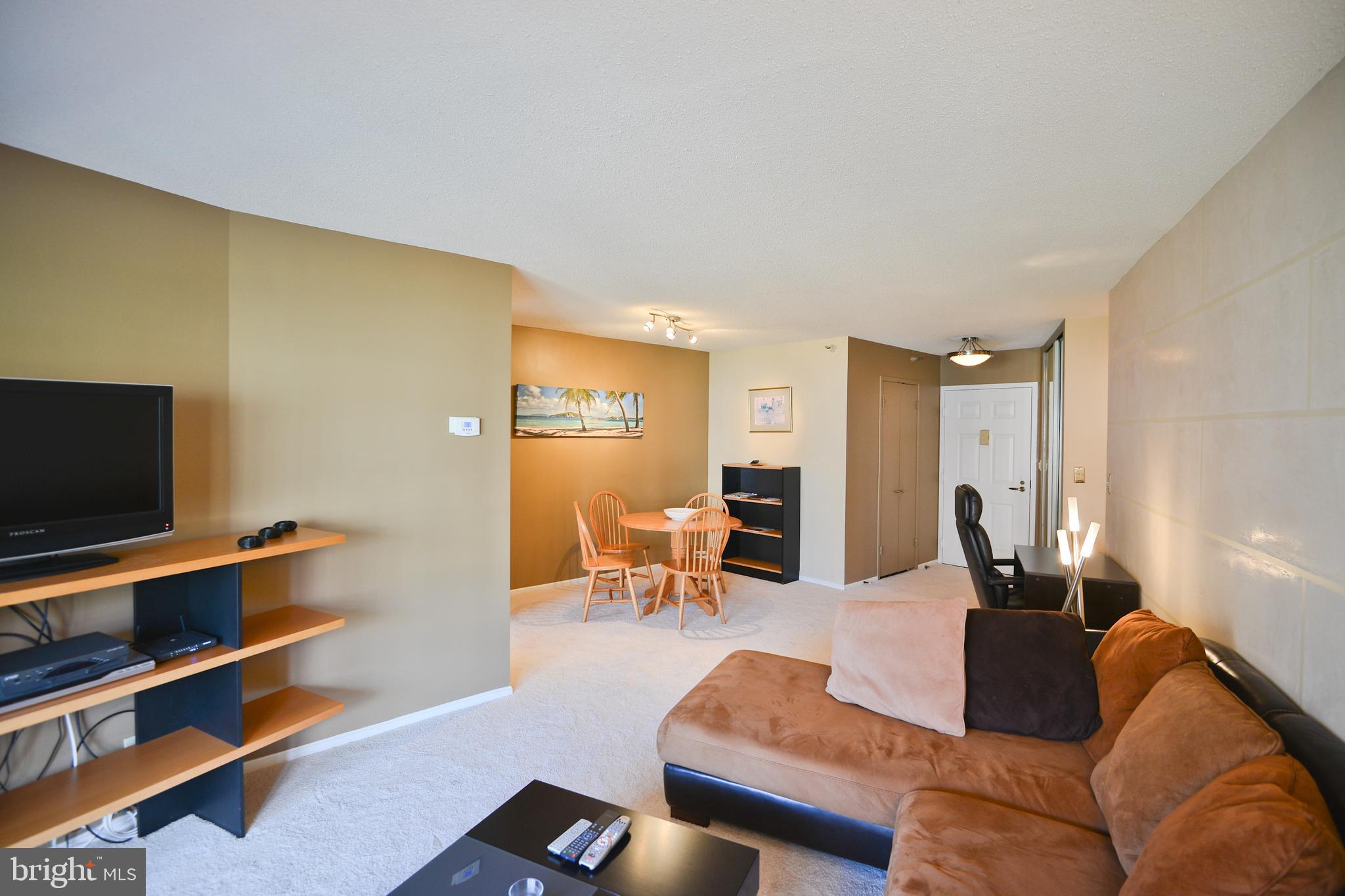 ROSSLYN - Residential Lease