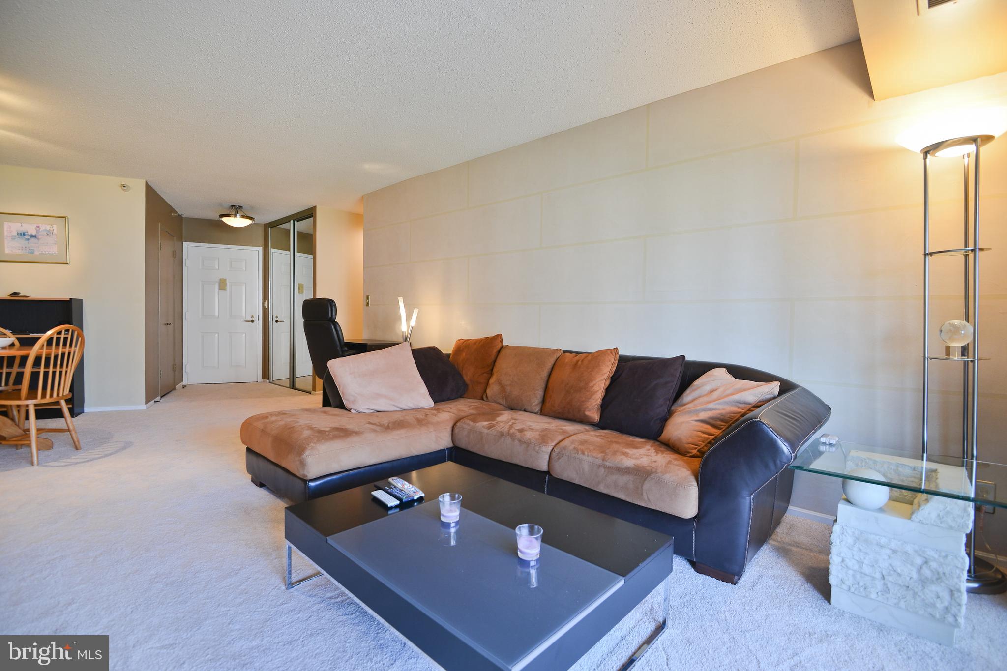 ROSSLYN - Residential Lease