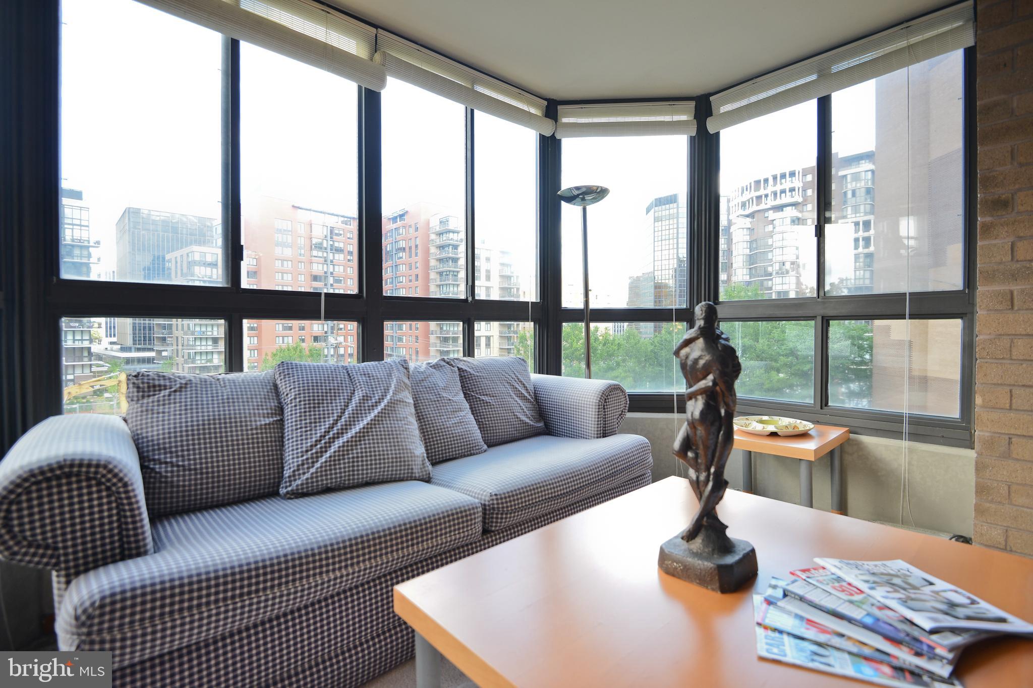 ROSSLYN - Residential Lease