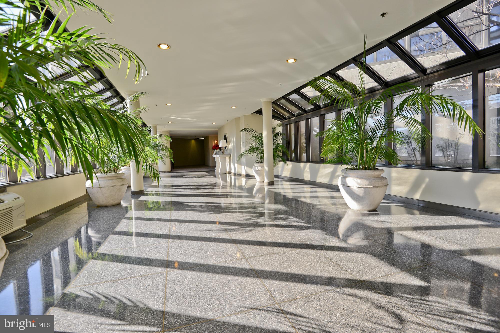 ROSSLYN - Residential Lease