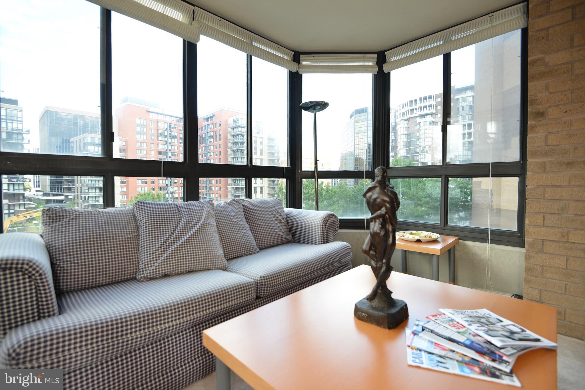 ROSSLYN - Residential Lease