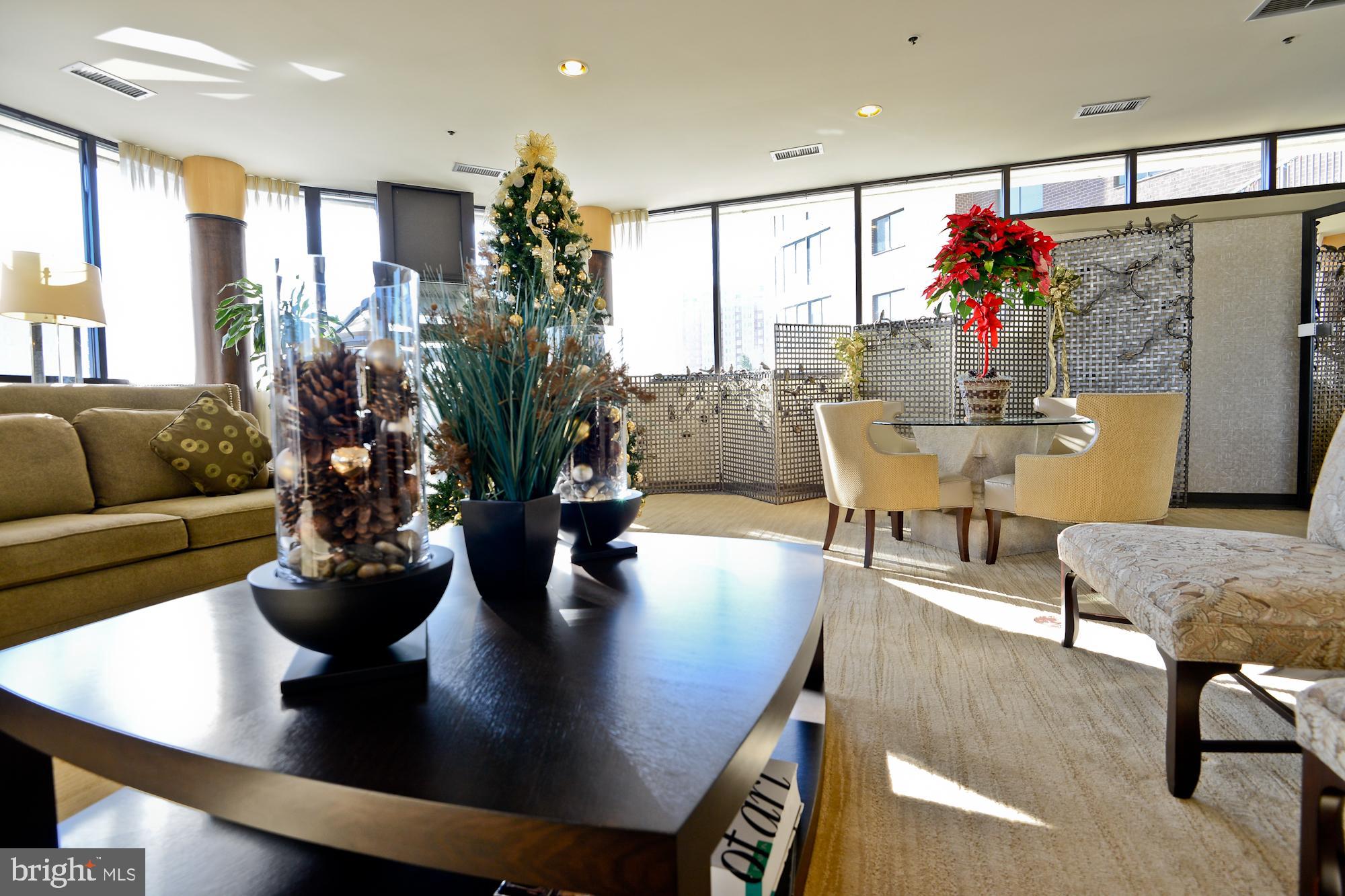 ROSSLYN - Residential Lease