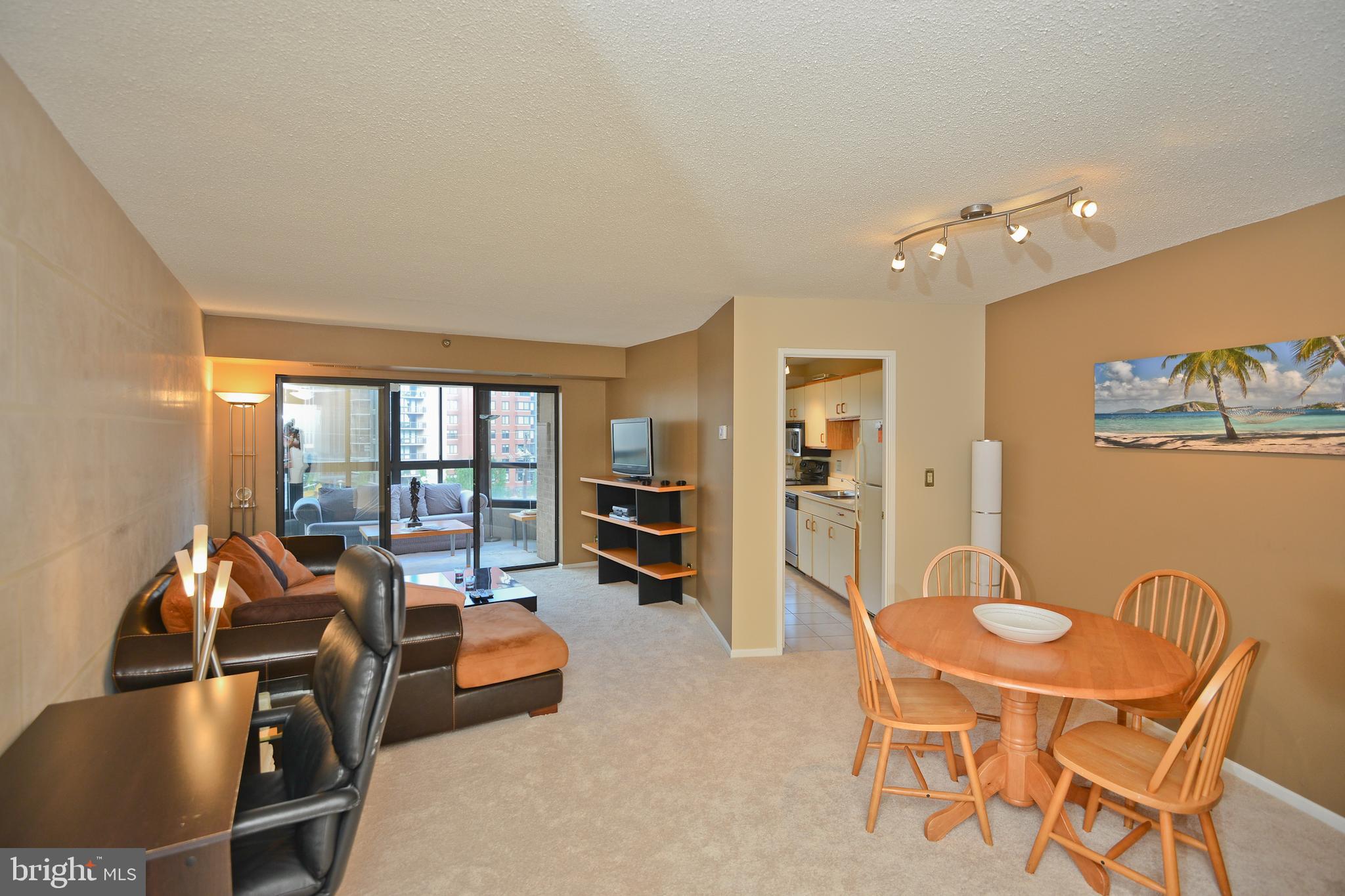 ROSSLYN - Residential Lease