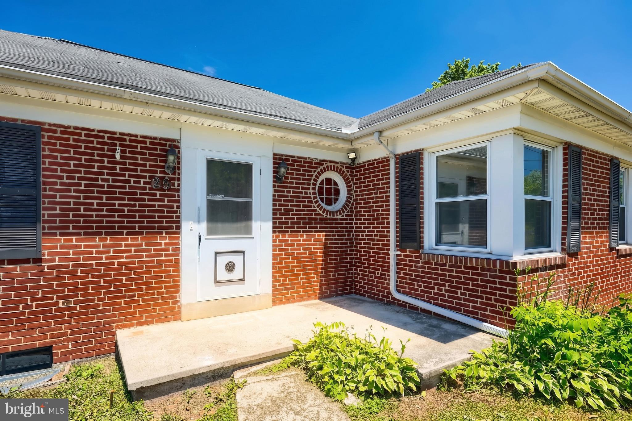 25 E HANOVER STREET