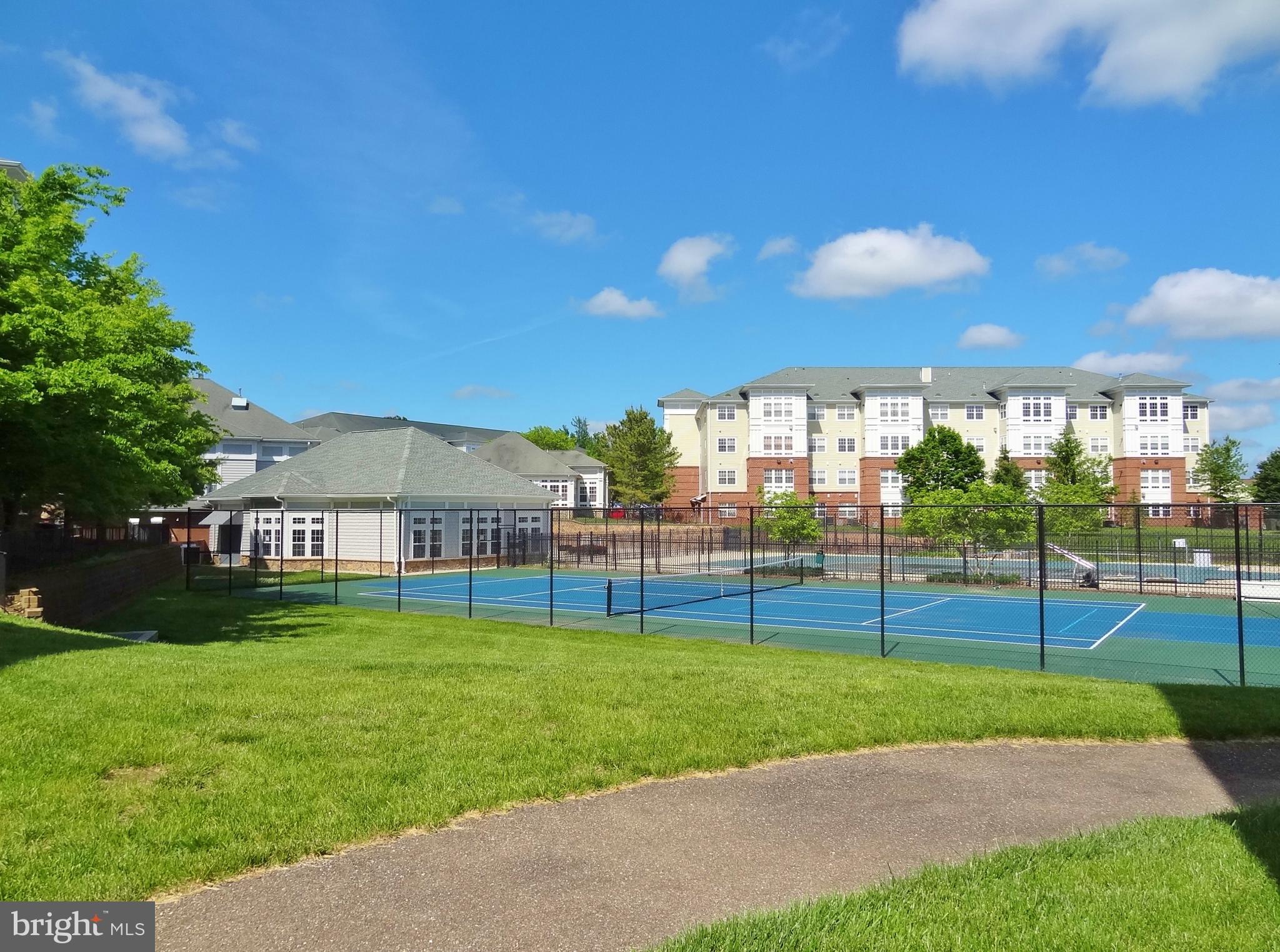 CAMERON GROVE - Residential