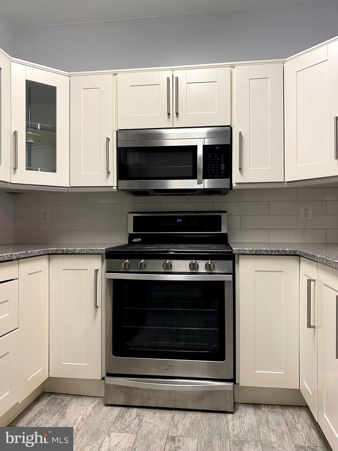 CAMERON GROVE - Residential