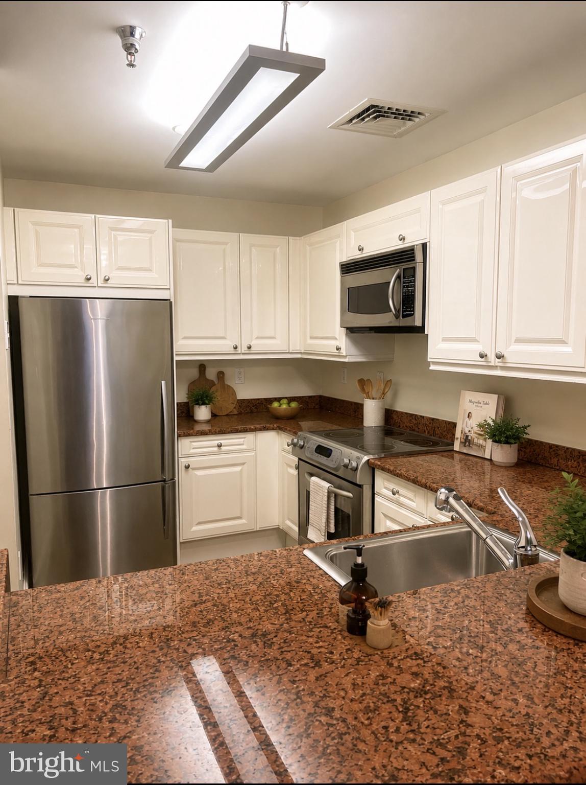 1500 CHESTNUT STREET 00 6D