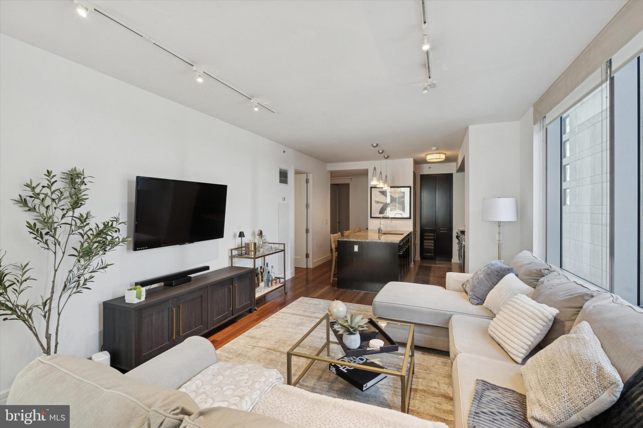 CENTER CITY - Residential