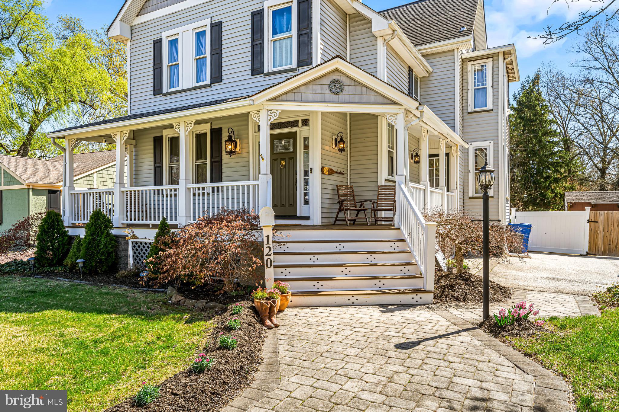 120 W CENTRAL AVENUE