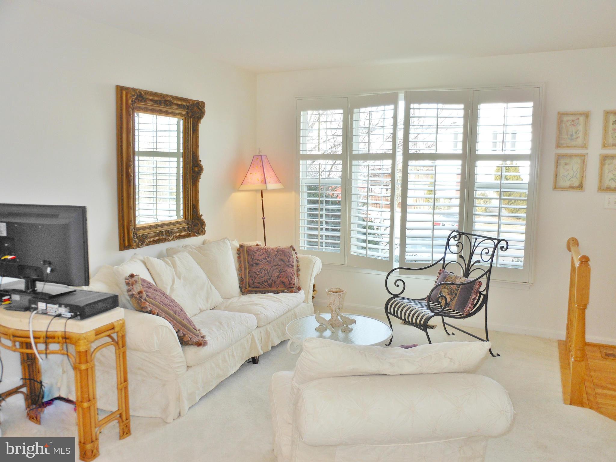 LAKE RIDGE - Residential