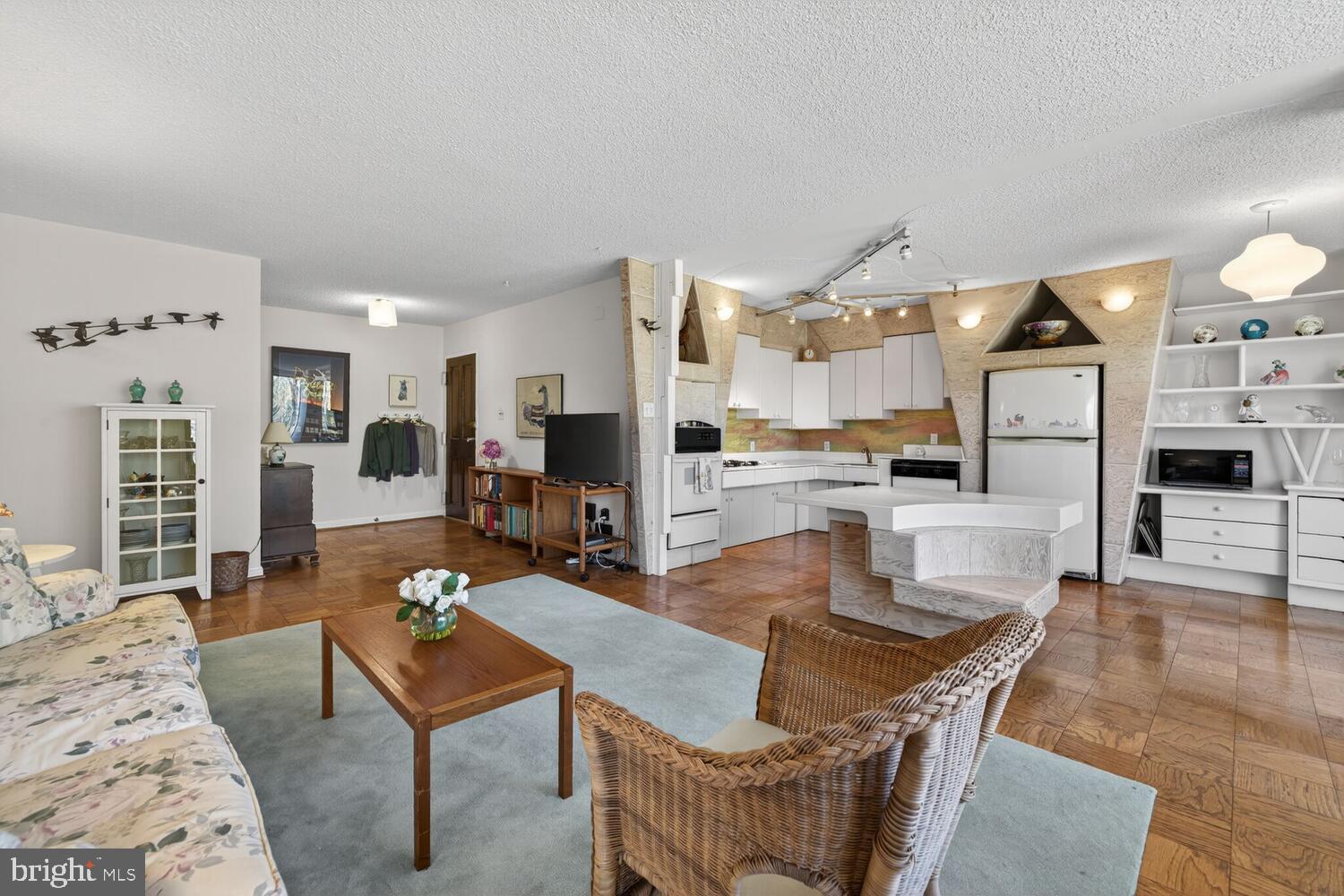 2100 WASHINGTON AVENUE 6-A