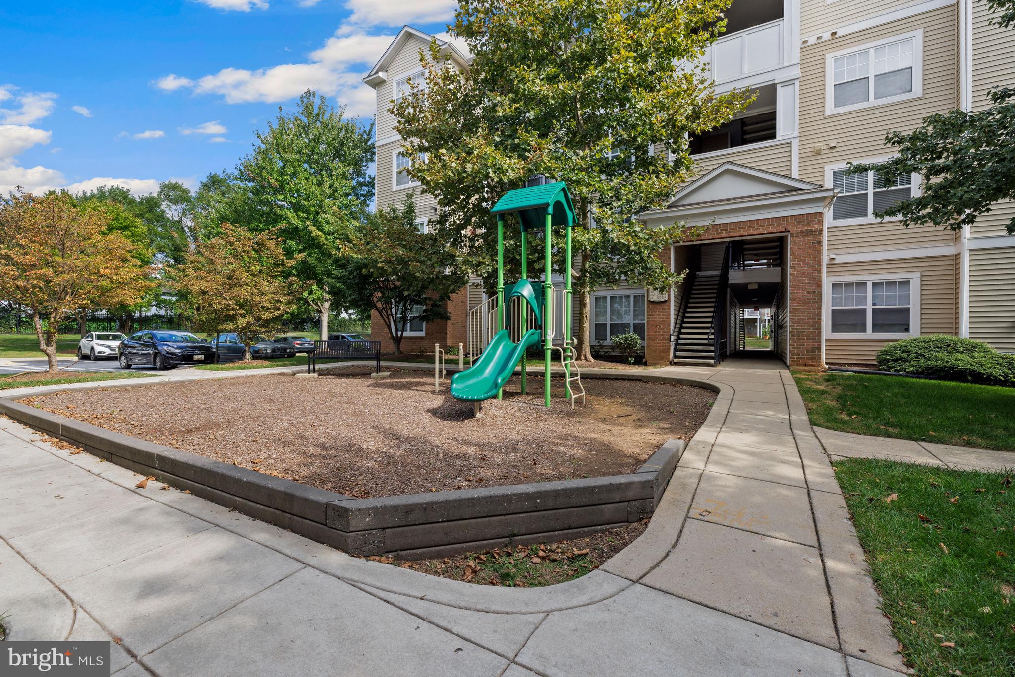 ASHMORE AT GERMANOWN COMMUNITY - Residential