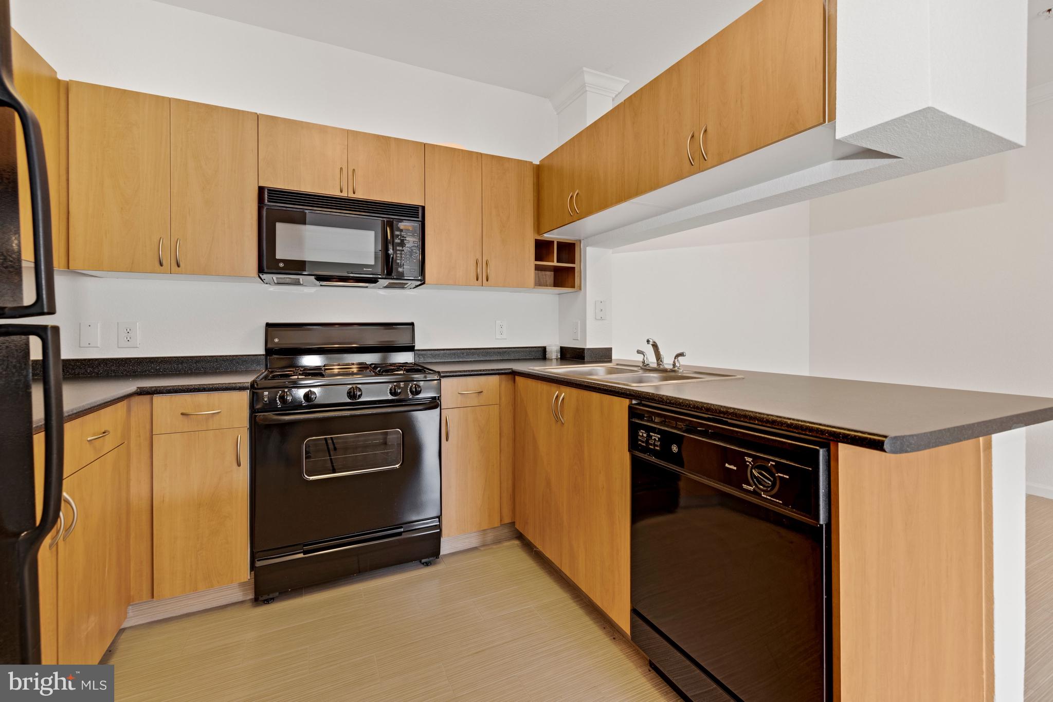 ASHMORE AT GERMANOWN COMMUNITY - Residential