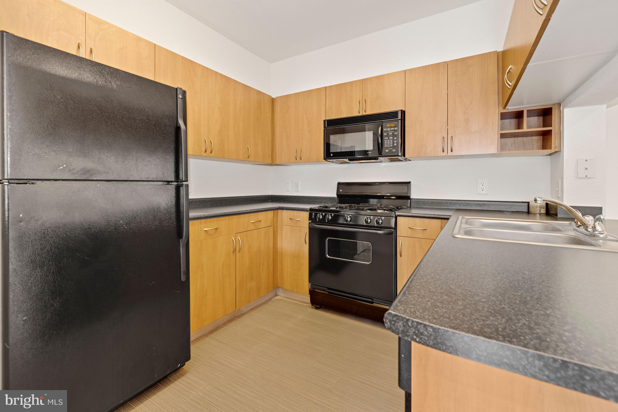 ASHMORE AT GERMANOWN COMMUNITY - Residential