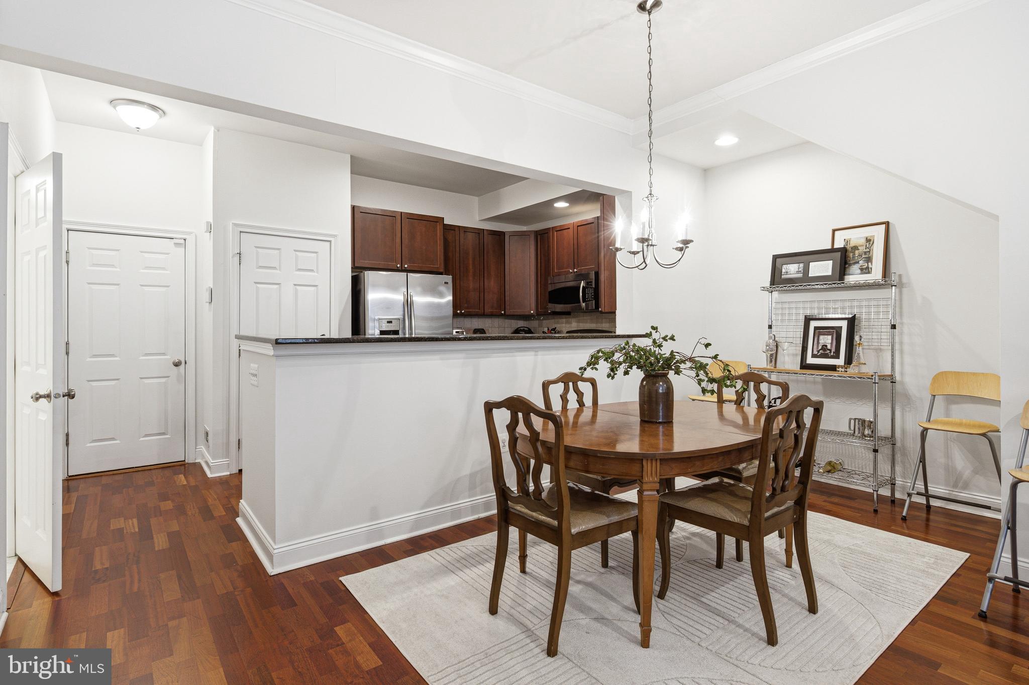 606 ADMIRALS WAY