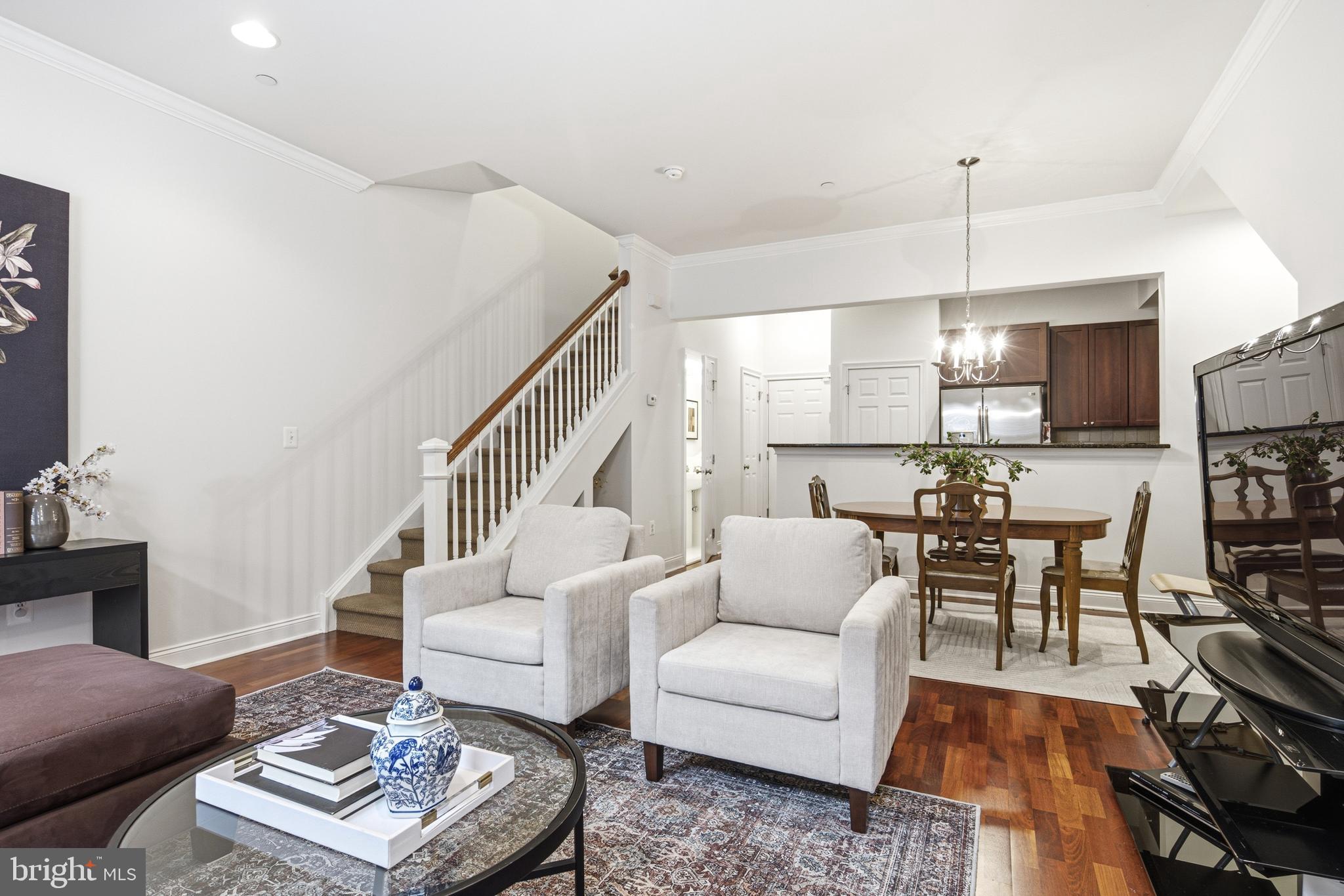 606 ADMIRALS WAY