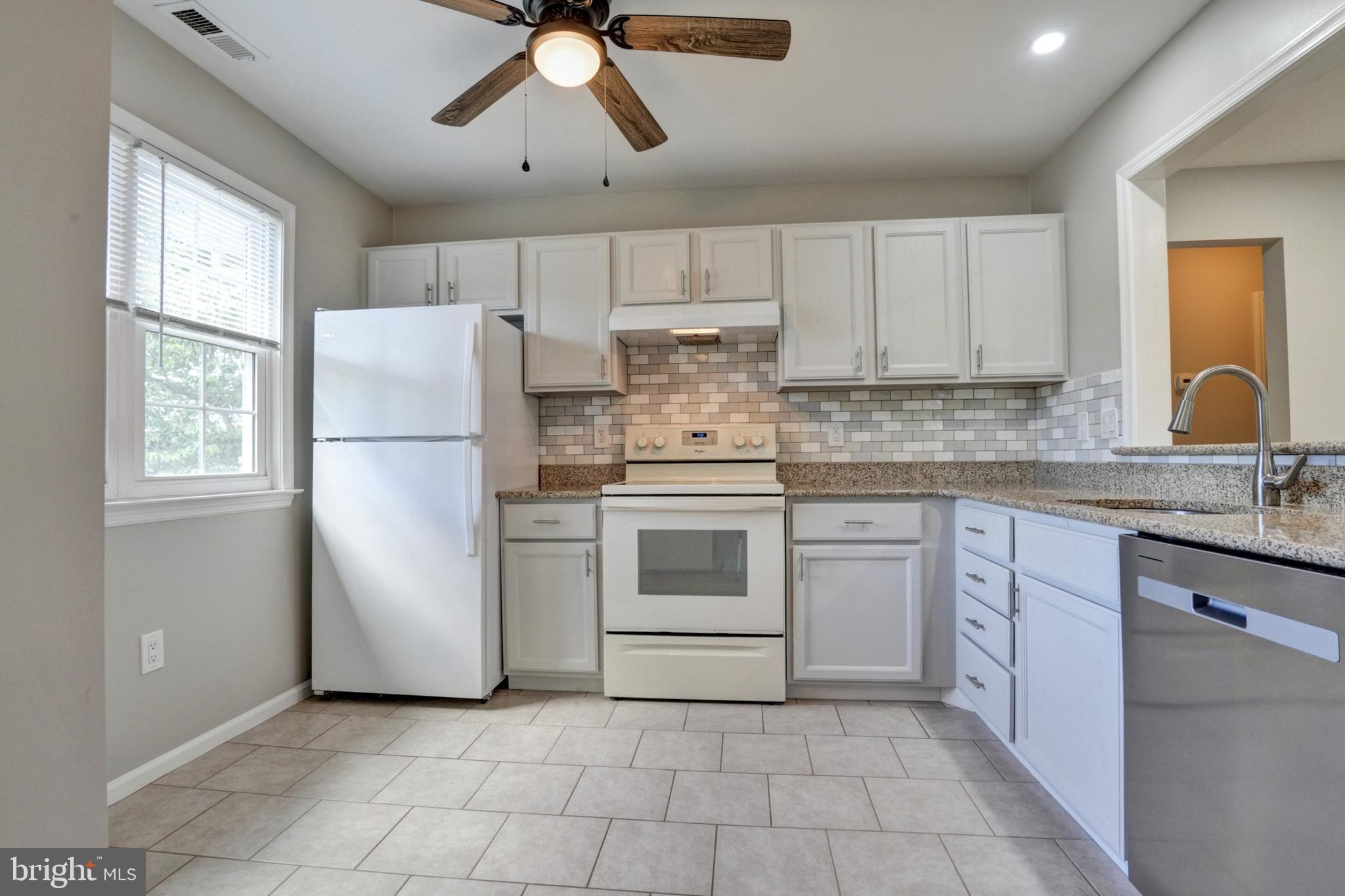 1732 ROSEWOOD COURT