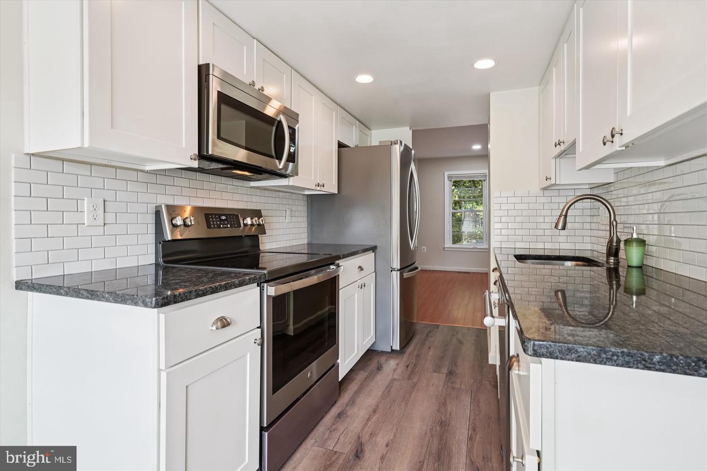 LAKE RIDGE - Residential Lease