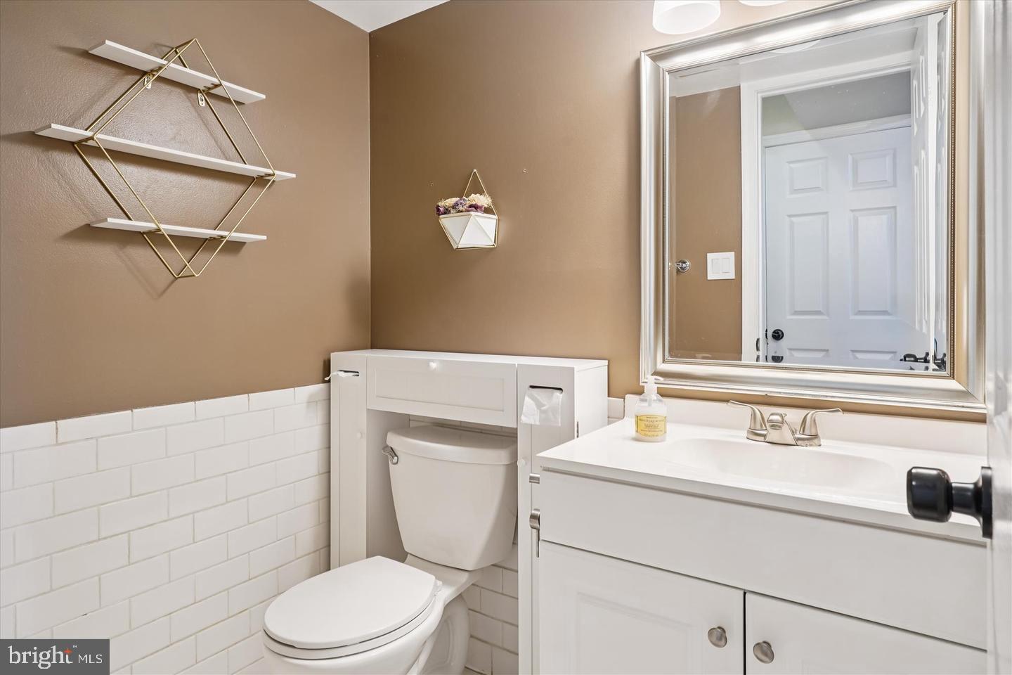 LAKE RIDGE - Residential Lease