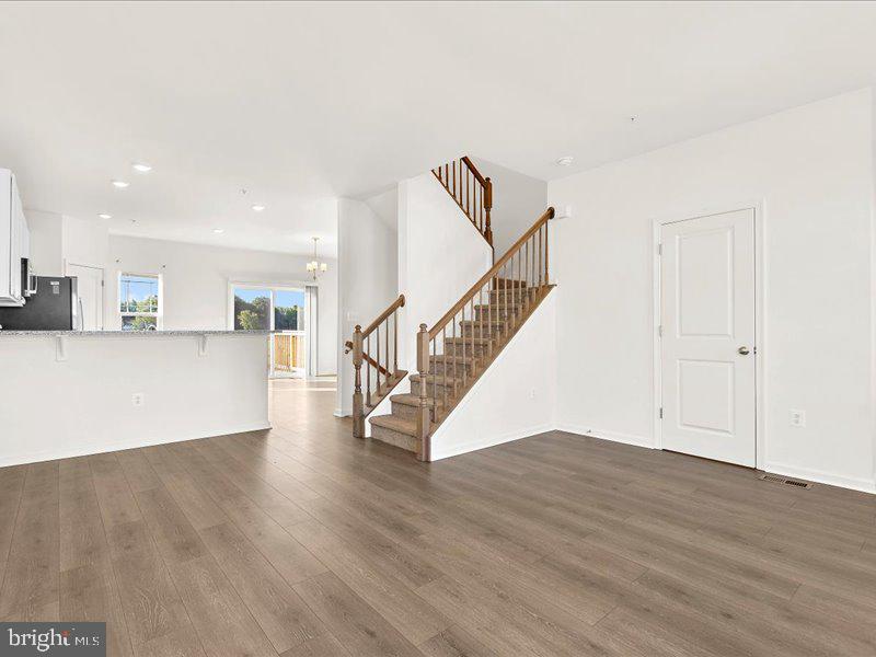 2504 BOEING WAY