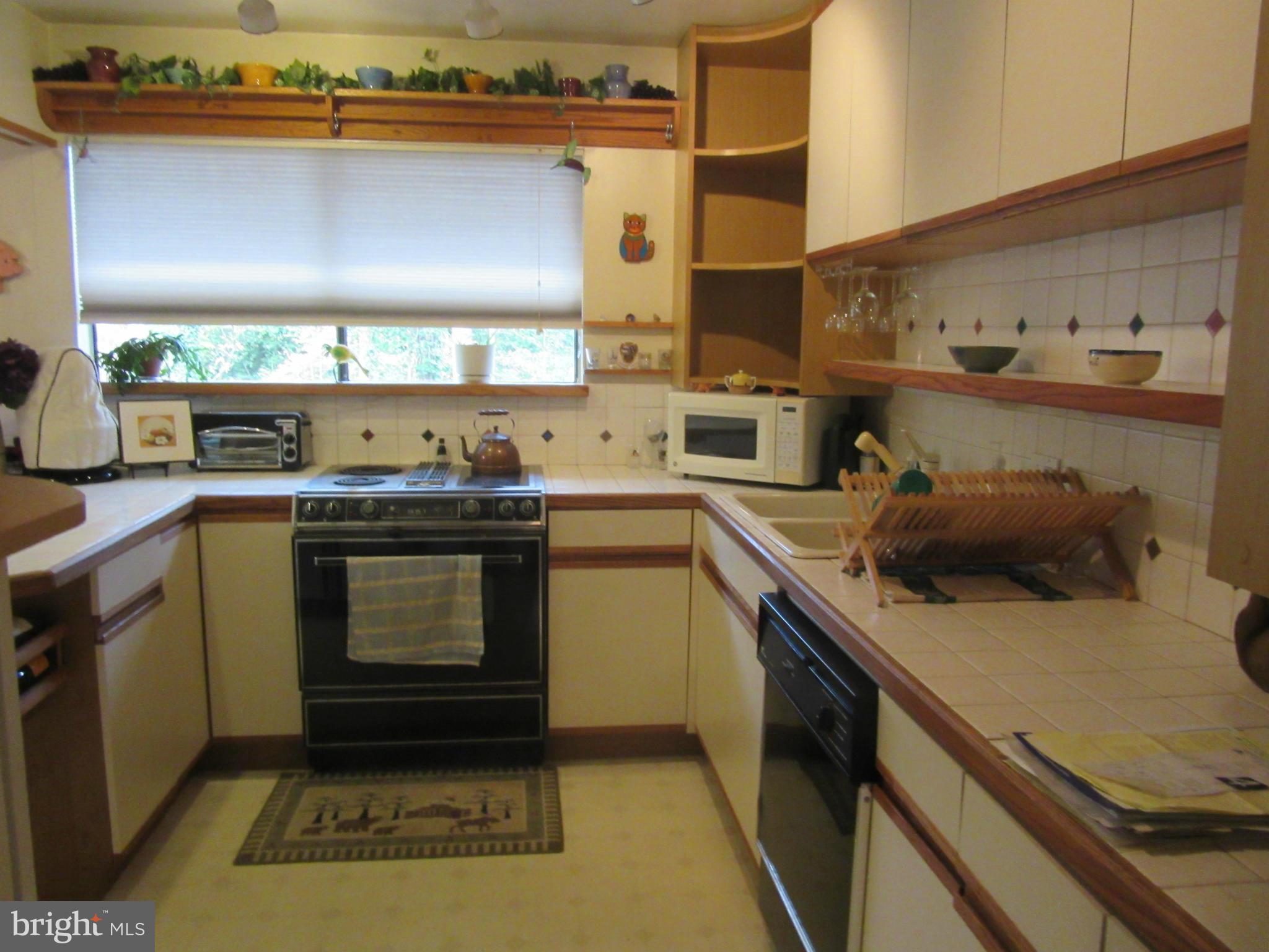 SUNRISE BEACH - Residential