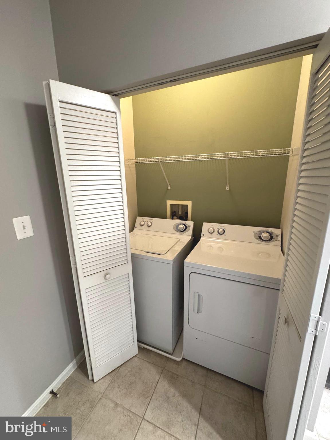 GROVE AT ARLINGTON - Residential Lease