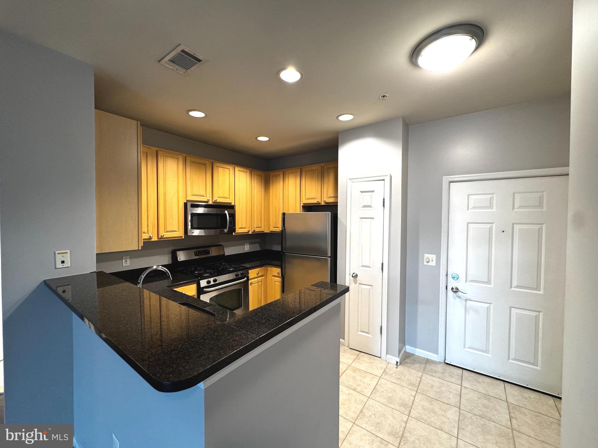 GROVE AT ARLINGTON - Residential Lease