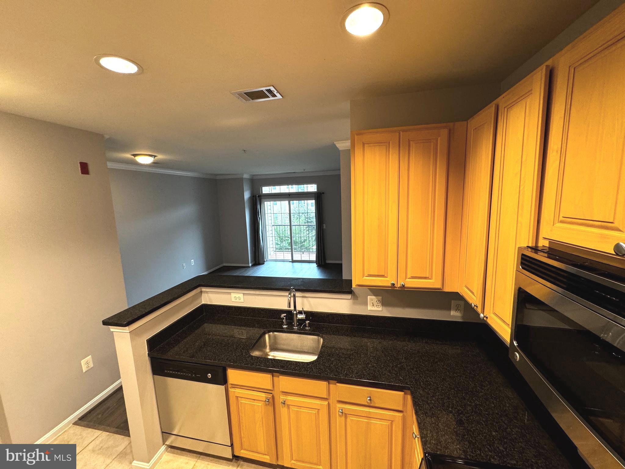 GROVE AT ARLINGTON - Residential Lease