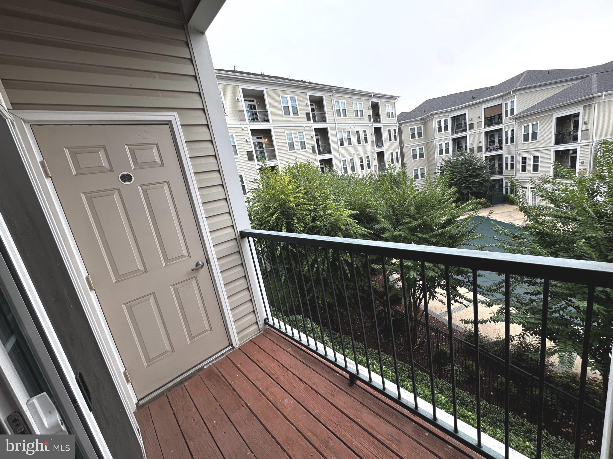 GROVE AT ARLINGTON - Residential Lease
