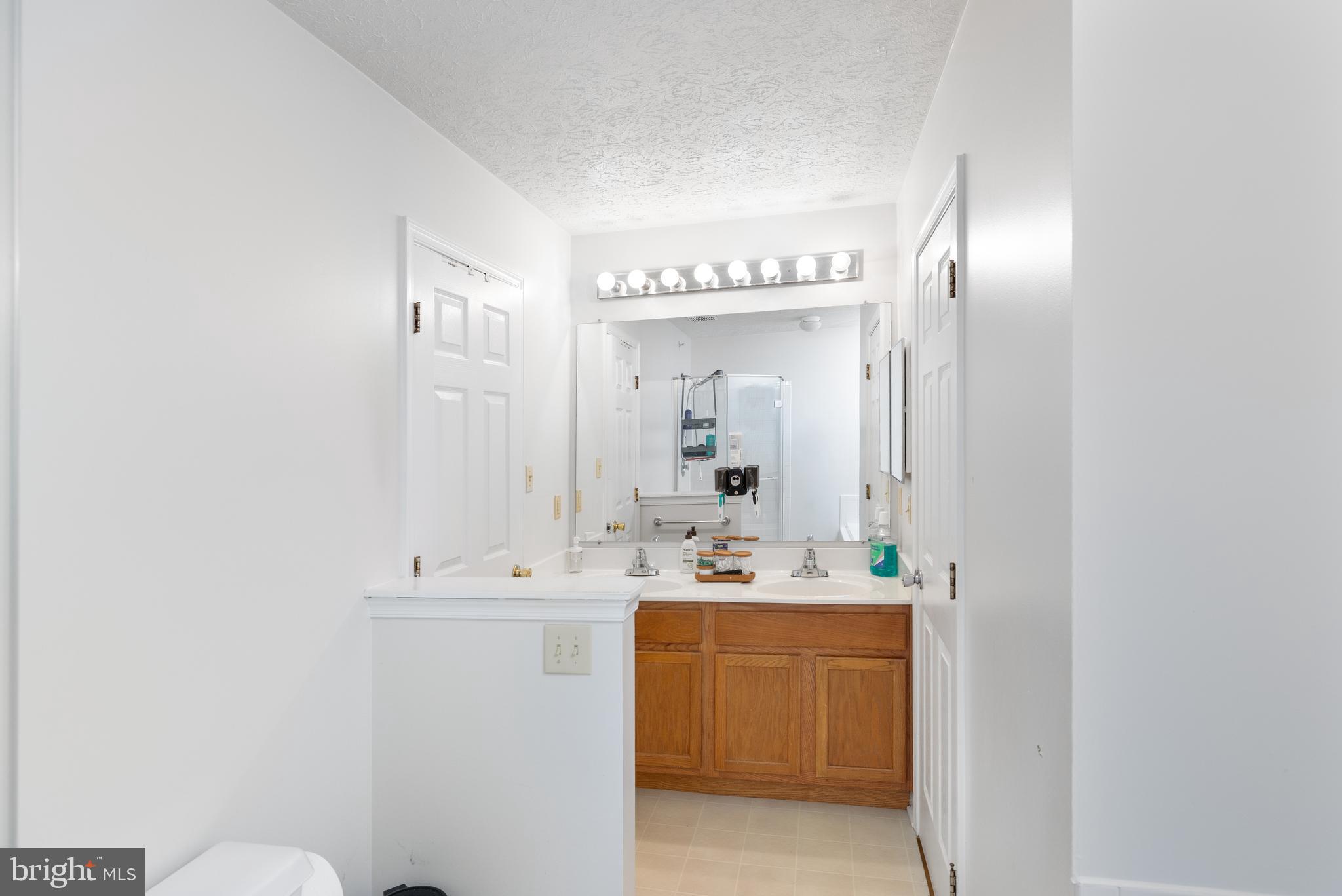 WOODS OF BAYVIEW - Residential